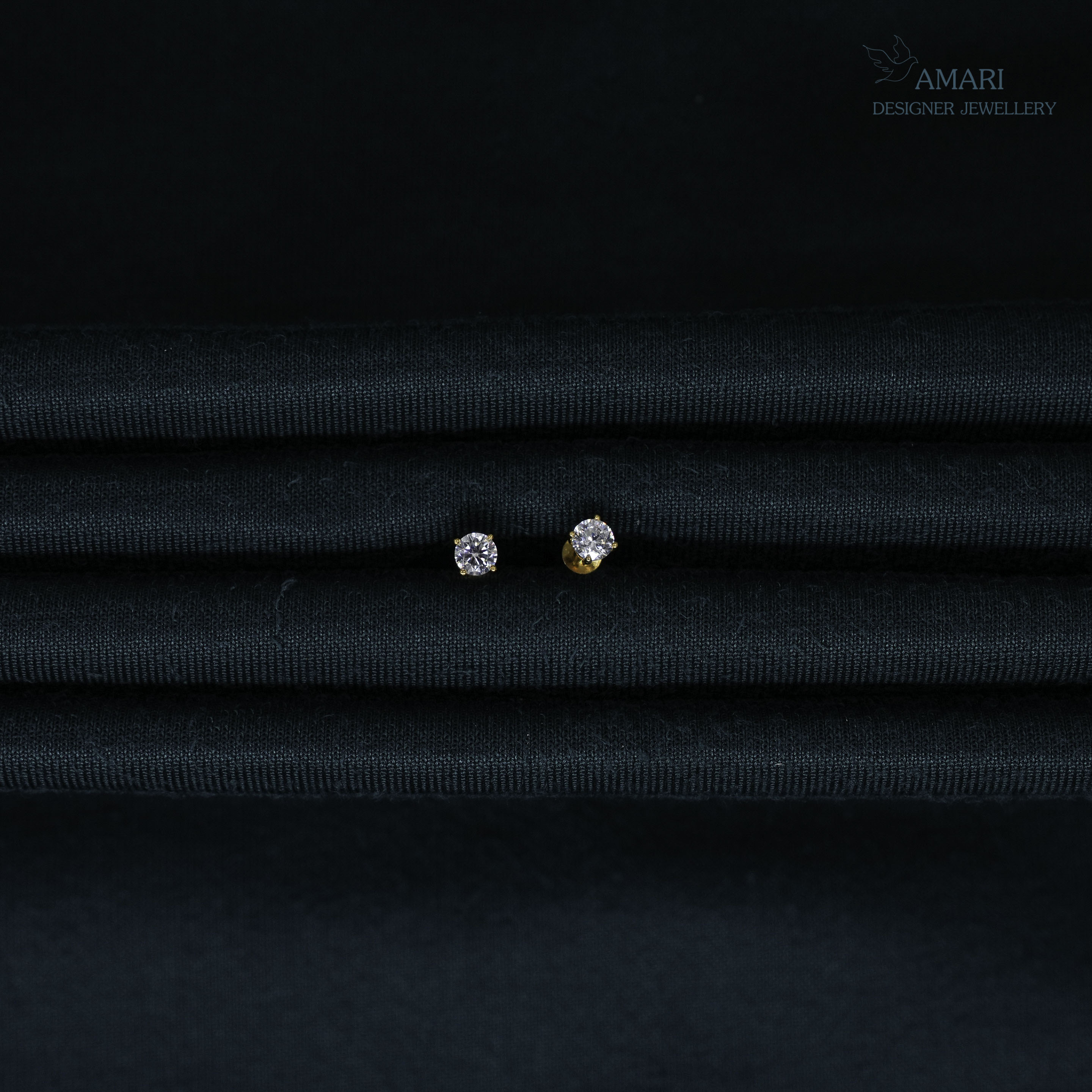 Gold Earring Nine KT -