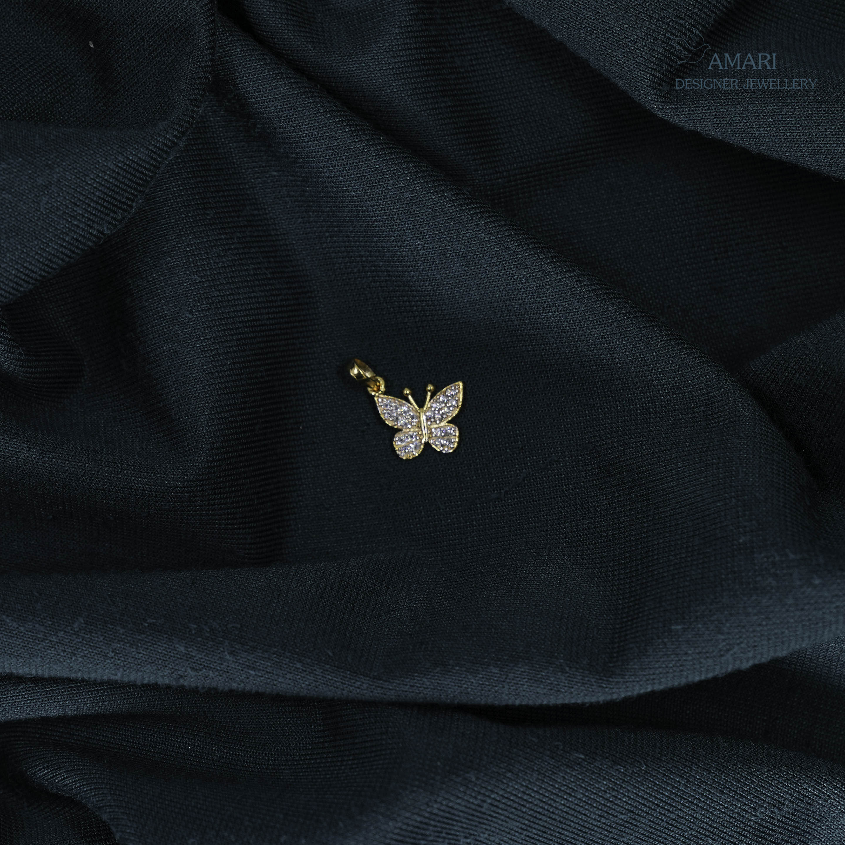 Gold Pendent Set Nine KT -