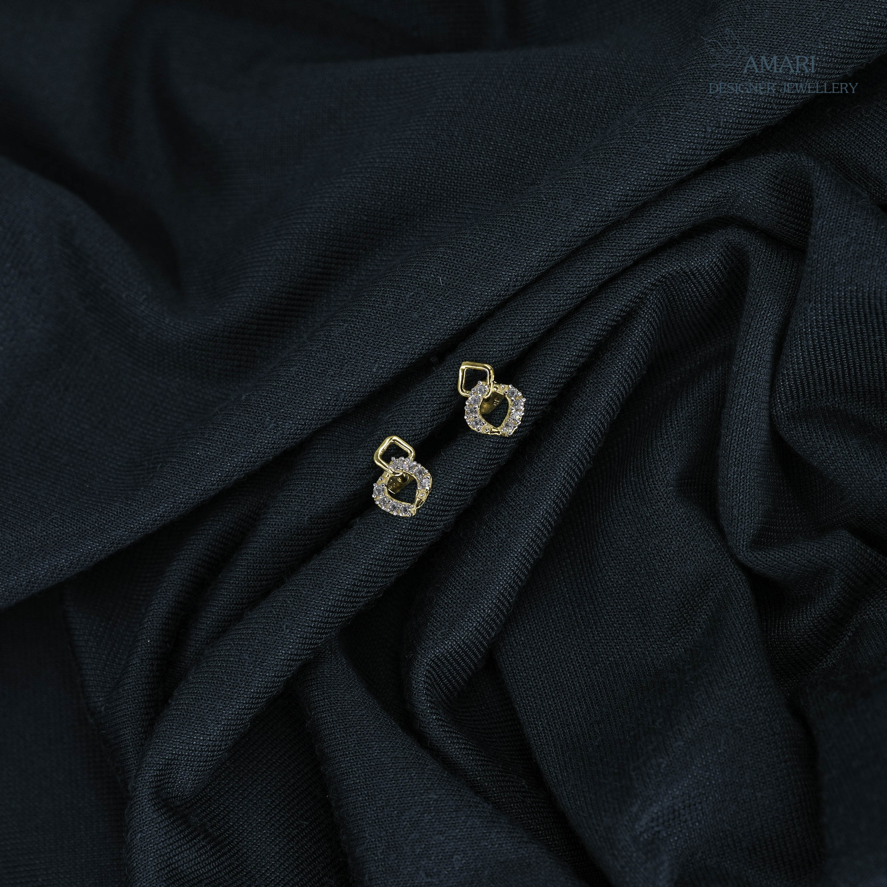 Gold Pendent Set Nine KT -