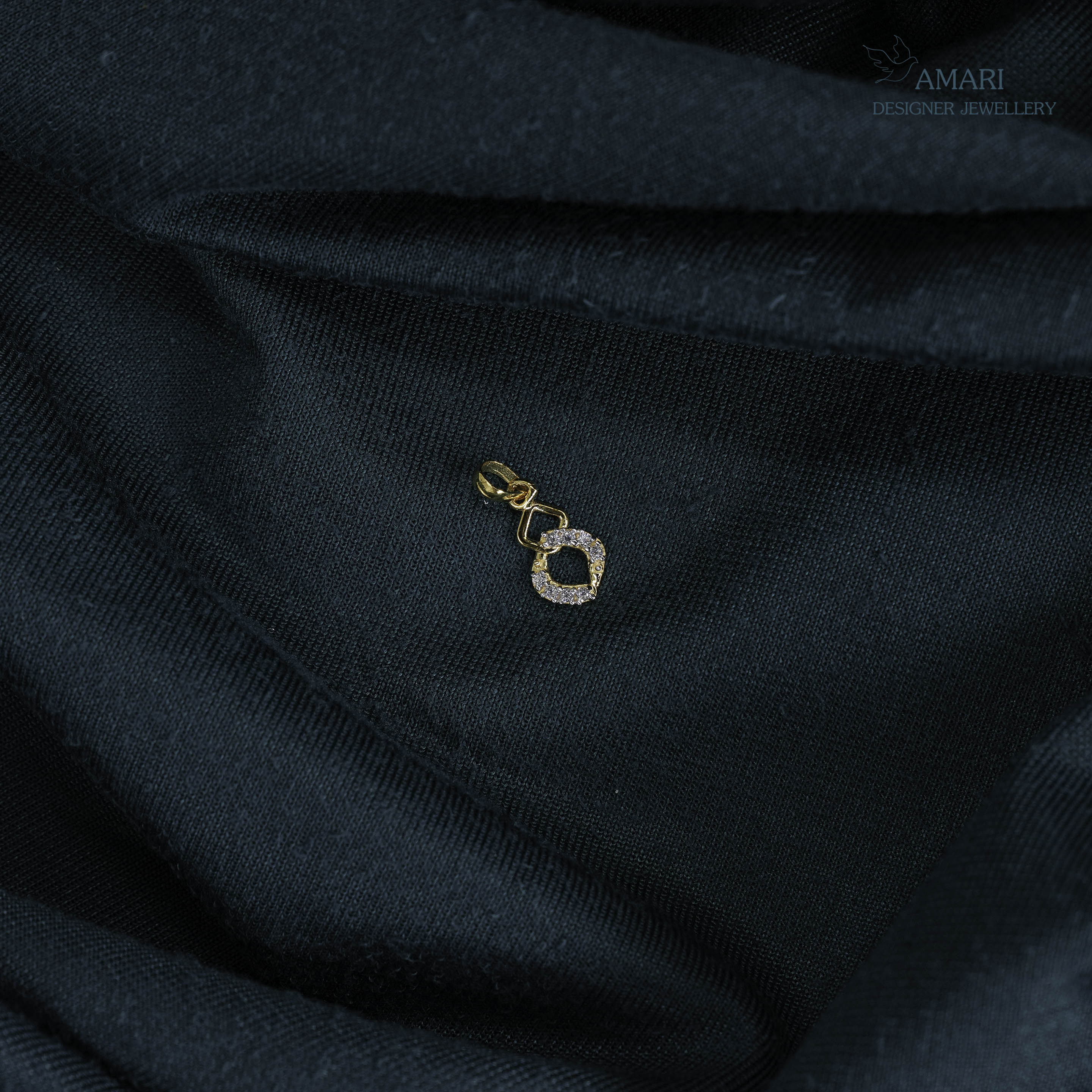 Gold Pendent Set Nine KT -