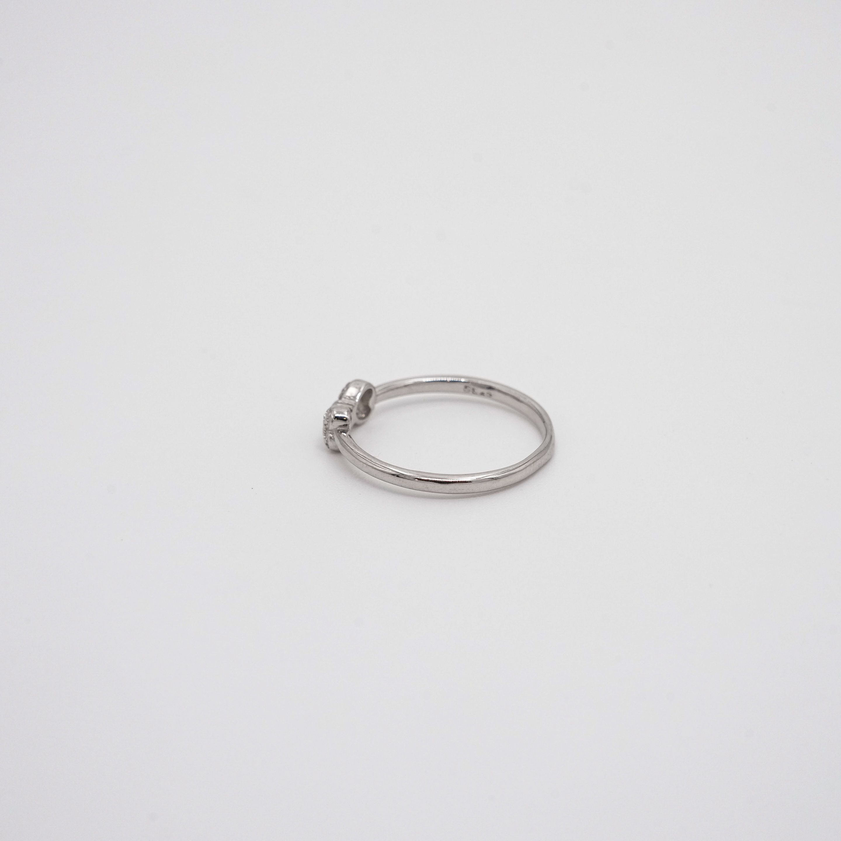 Arham Silver Palace - Silver Bow Ring