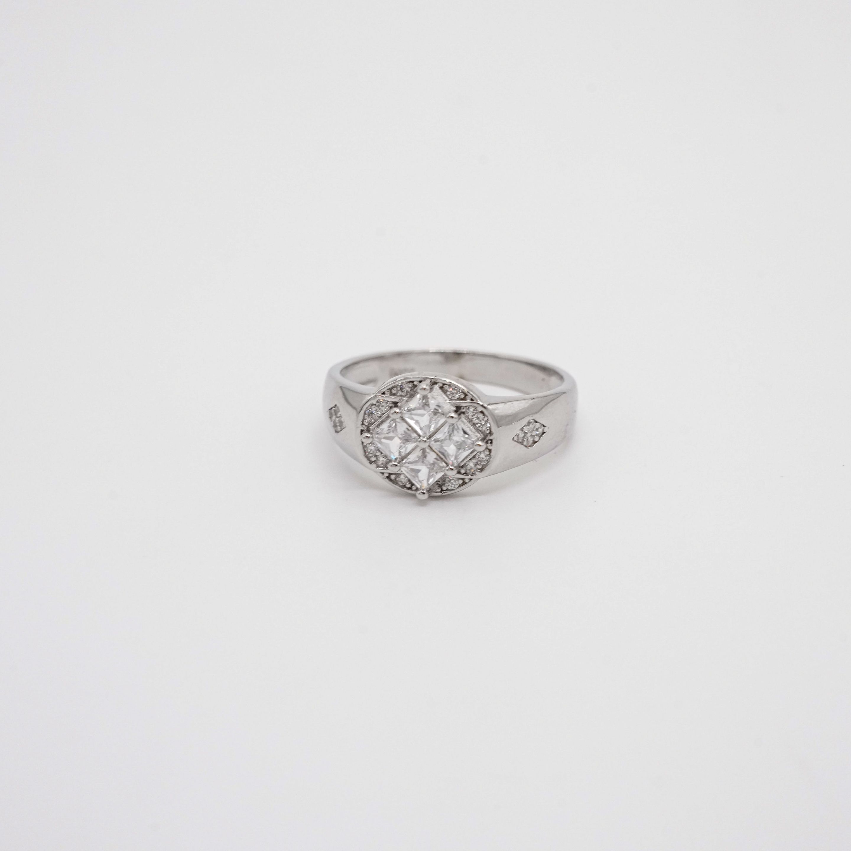 Arham Silver Palace - Silver Square Ring