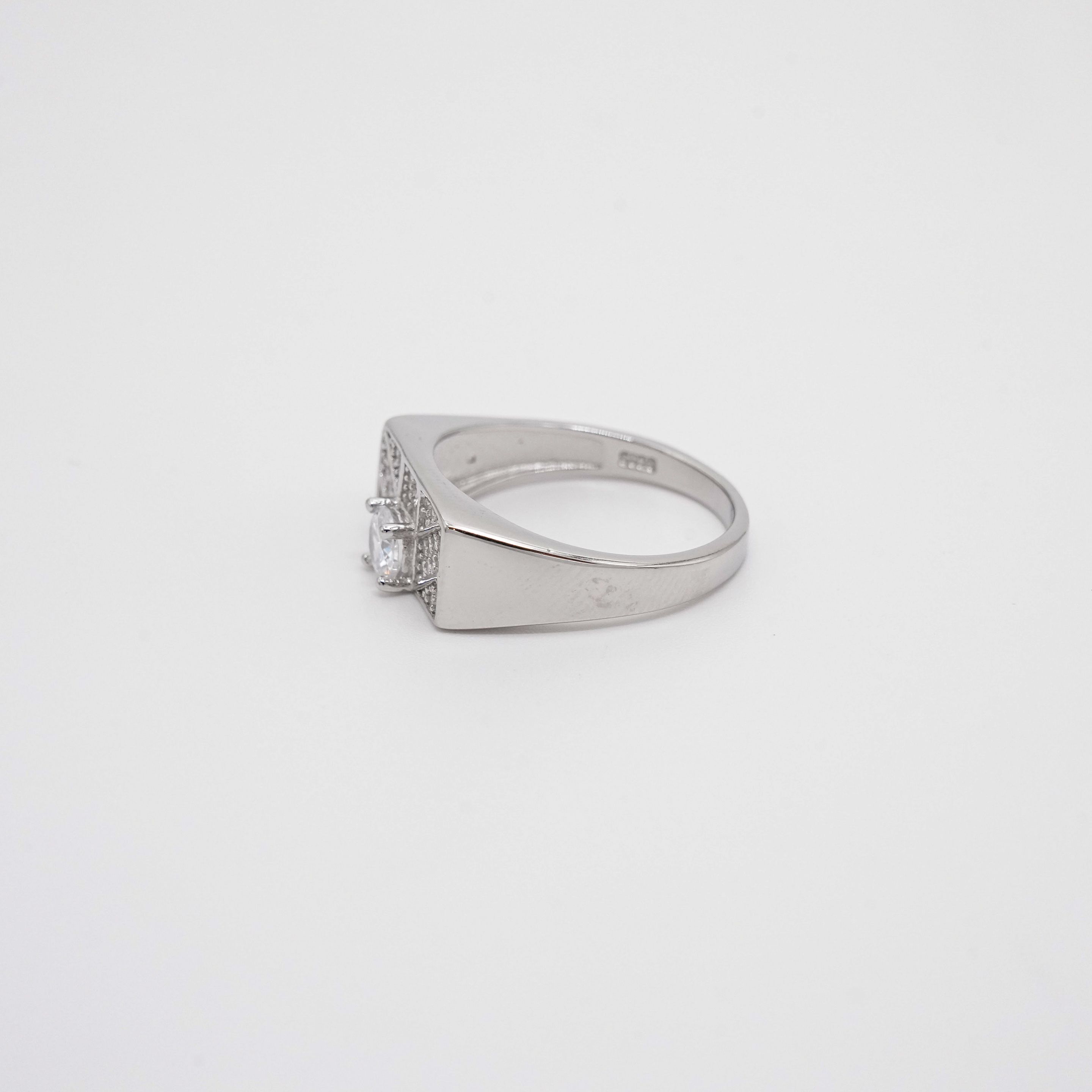 Arham Silver Palace - Silver Stone Ring