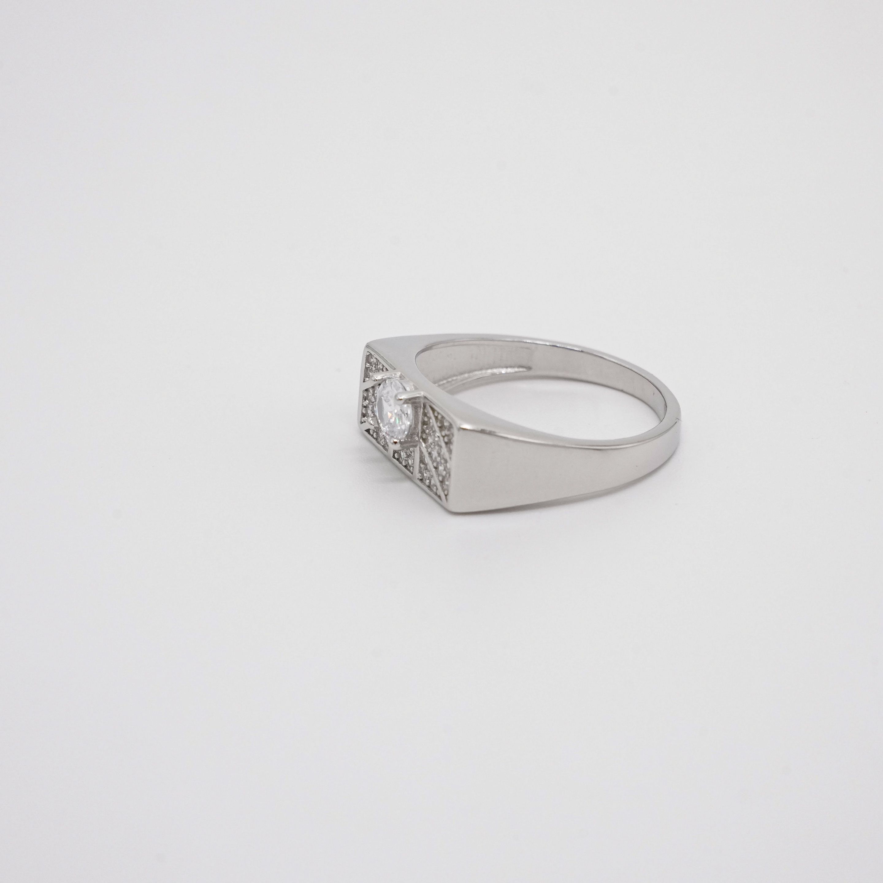 Arham Silver Palace - Silver Stone Ring
