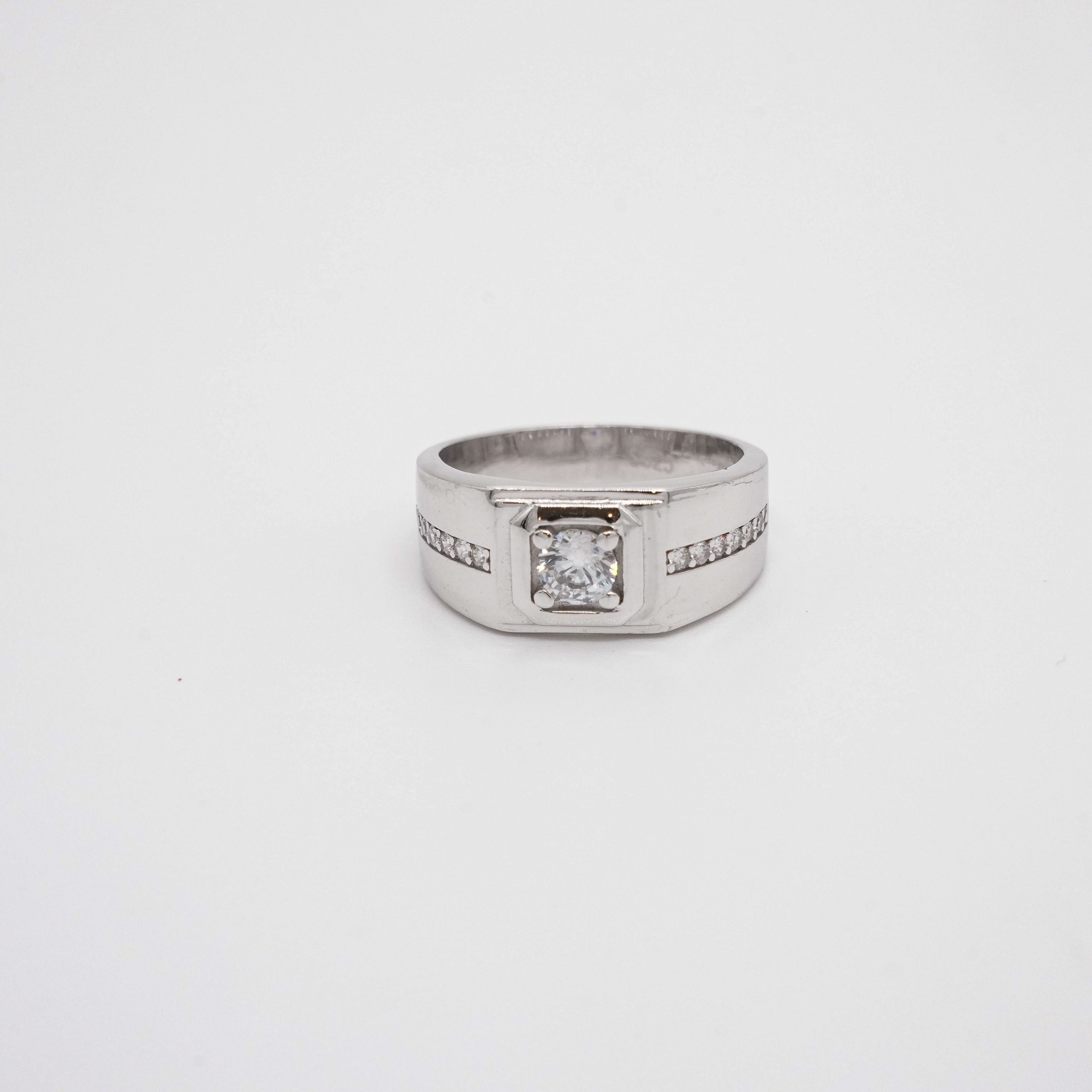 Arham Silver Palace - Silver Stone Ring