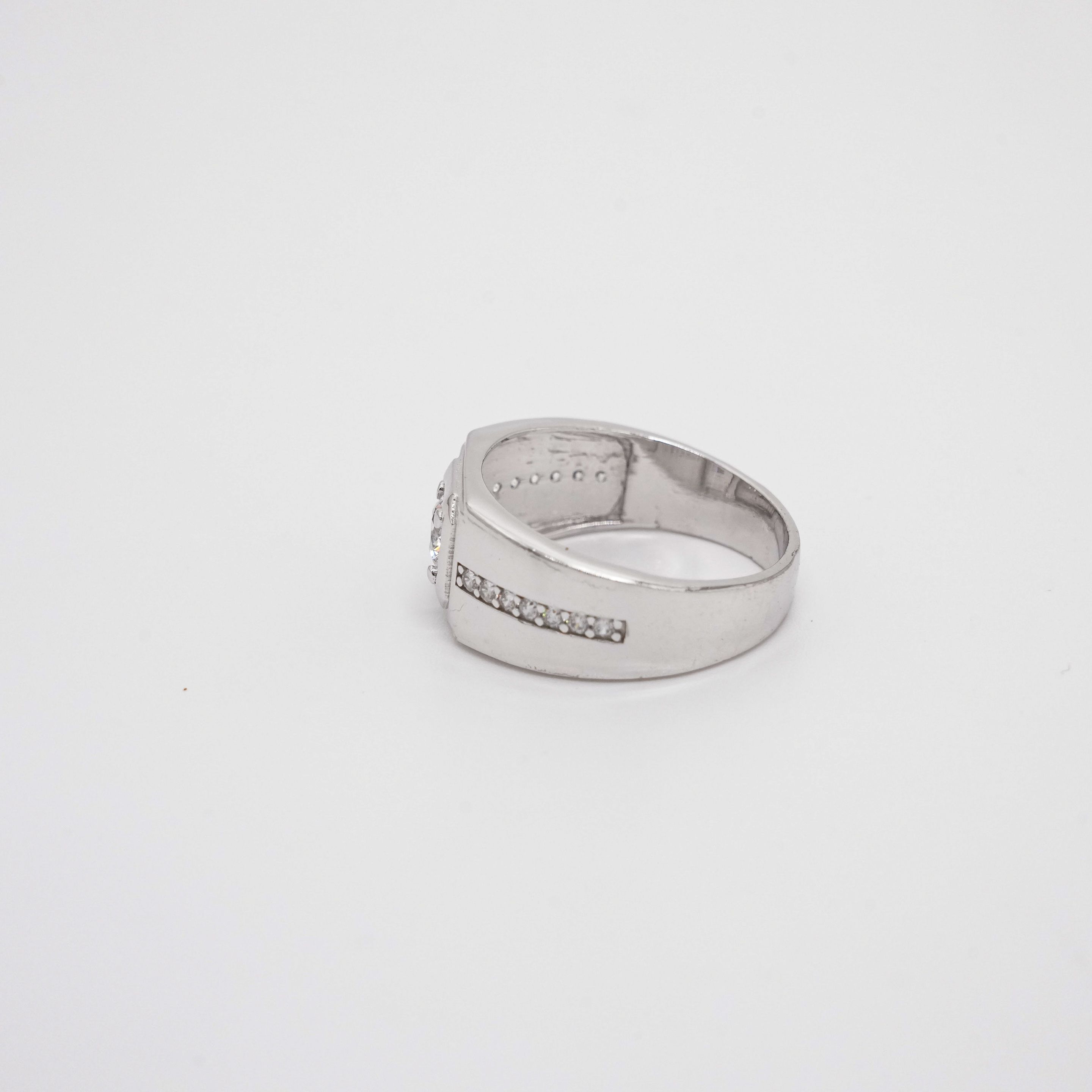 Arham Silver Palace - Silver Stone Ring