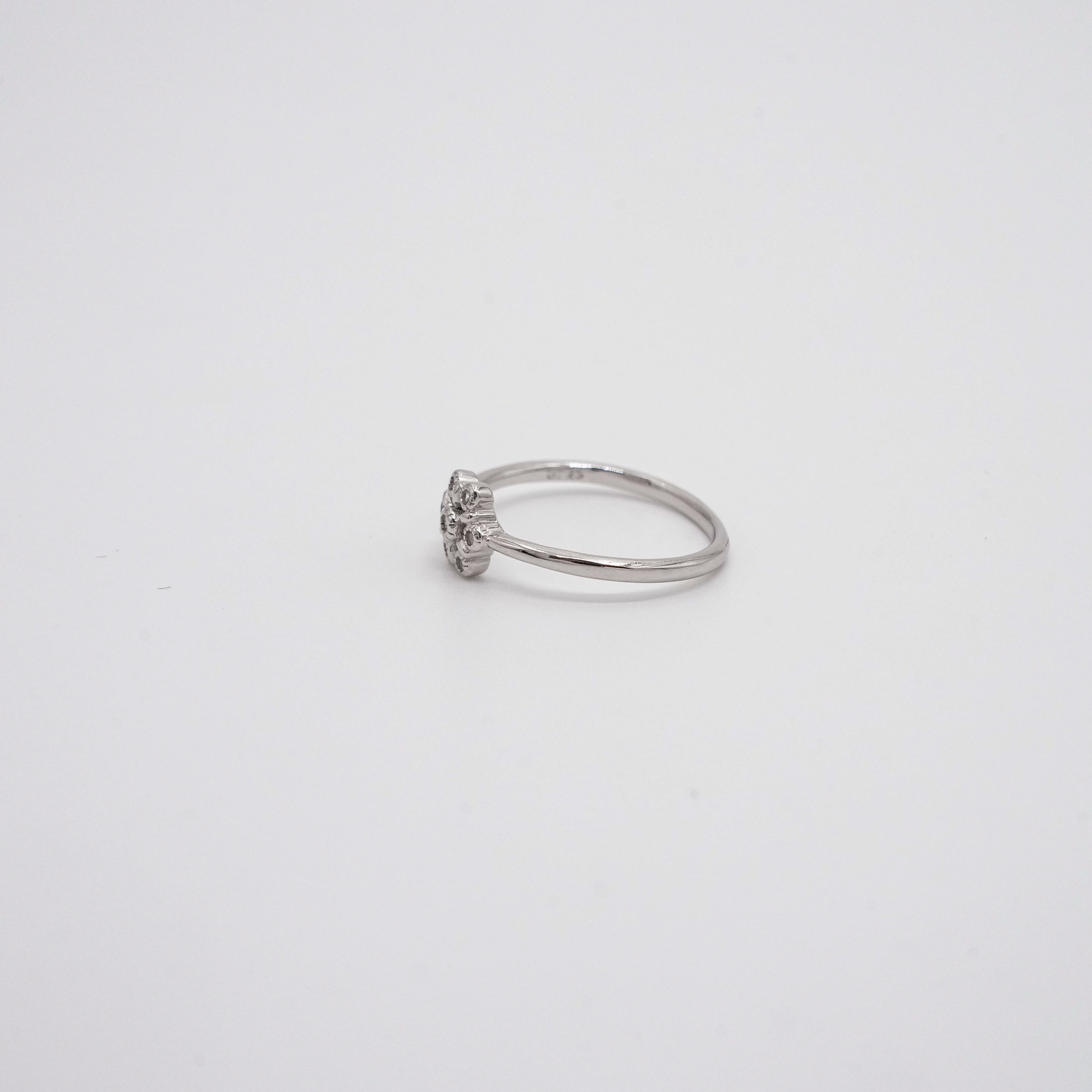 Arham Silver Palace - Silver Flower Ring