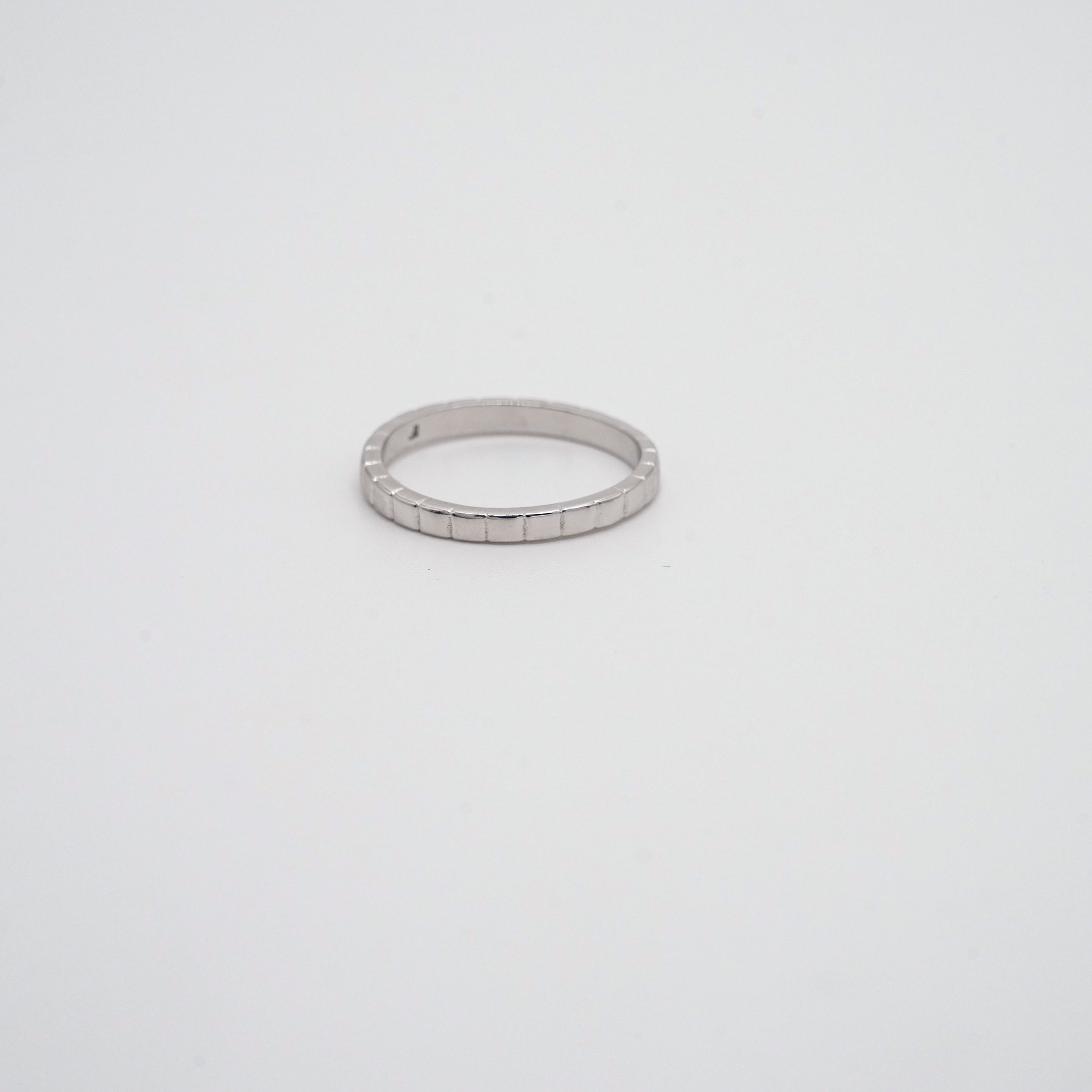 Arham Silver Palace - Silver Band Ring