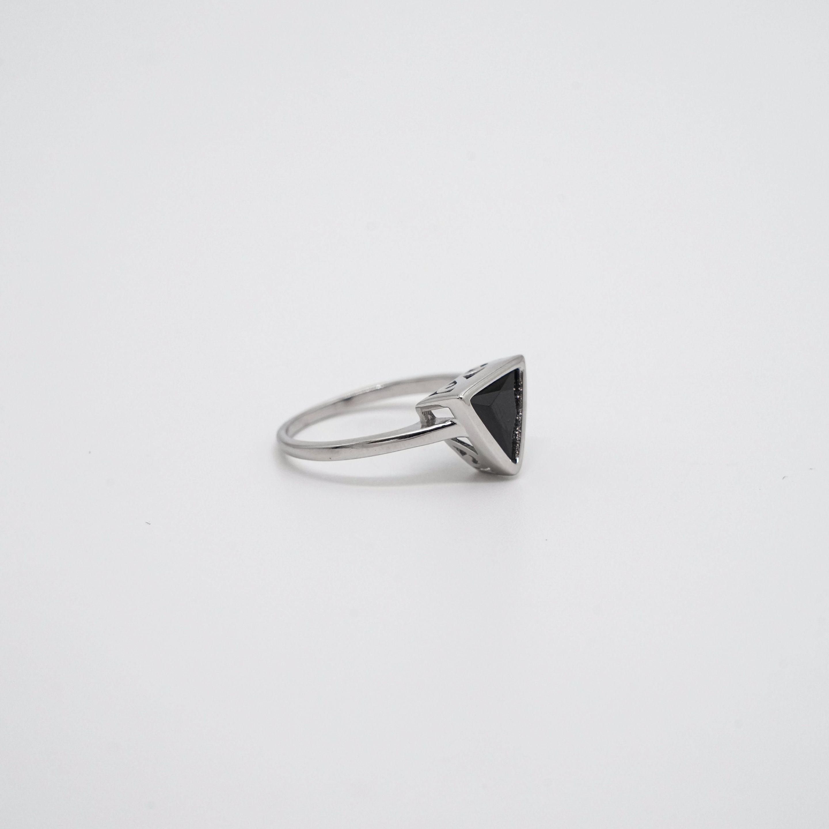 Arham Silver Palace - Silver Triangle Ring
