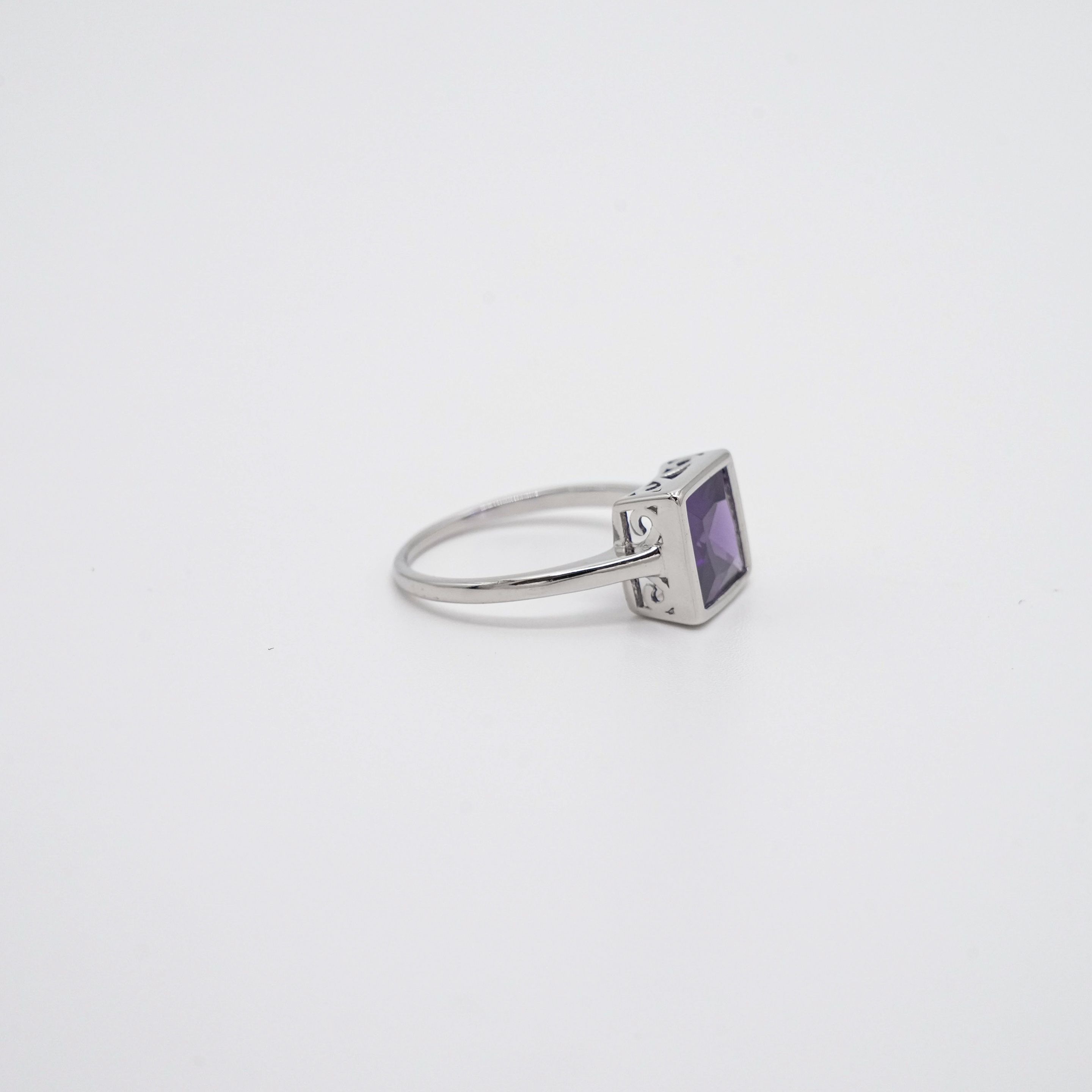 Arham Silver Palace - Silver Square Ring