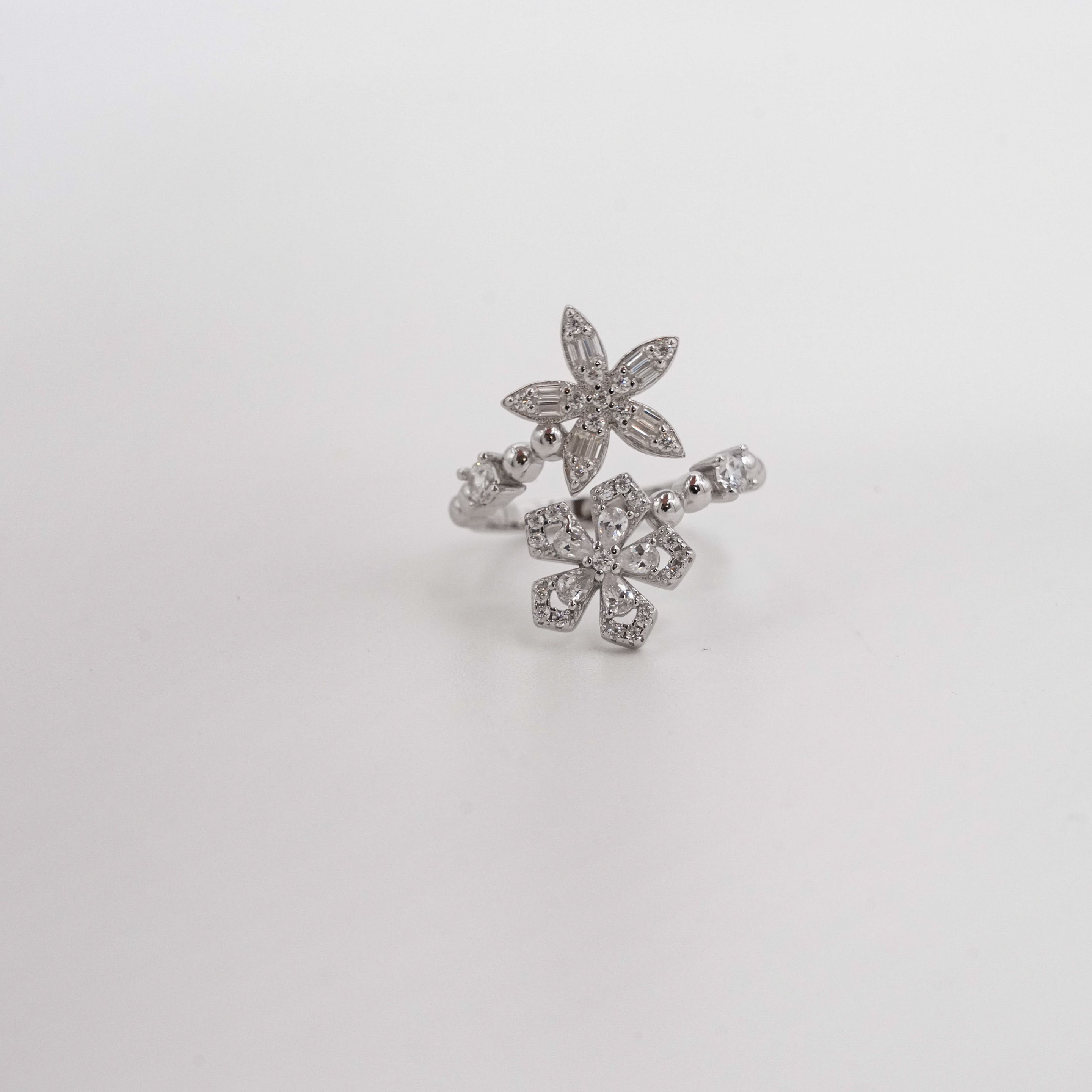 Arham Silver Palace - Flower Silver Ring