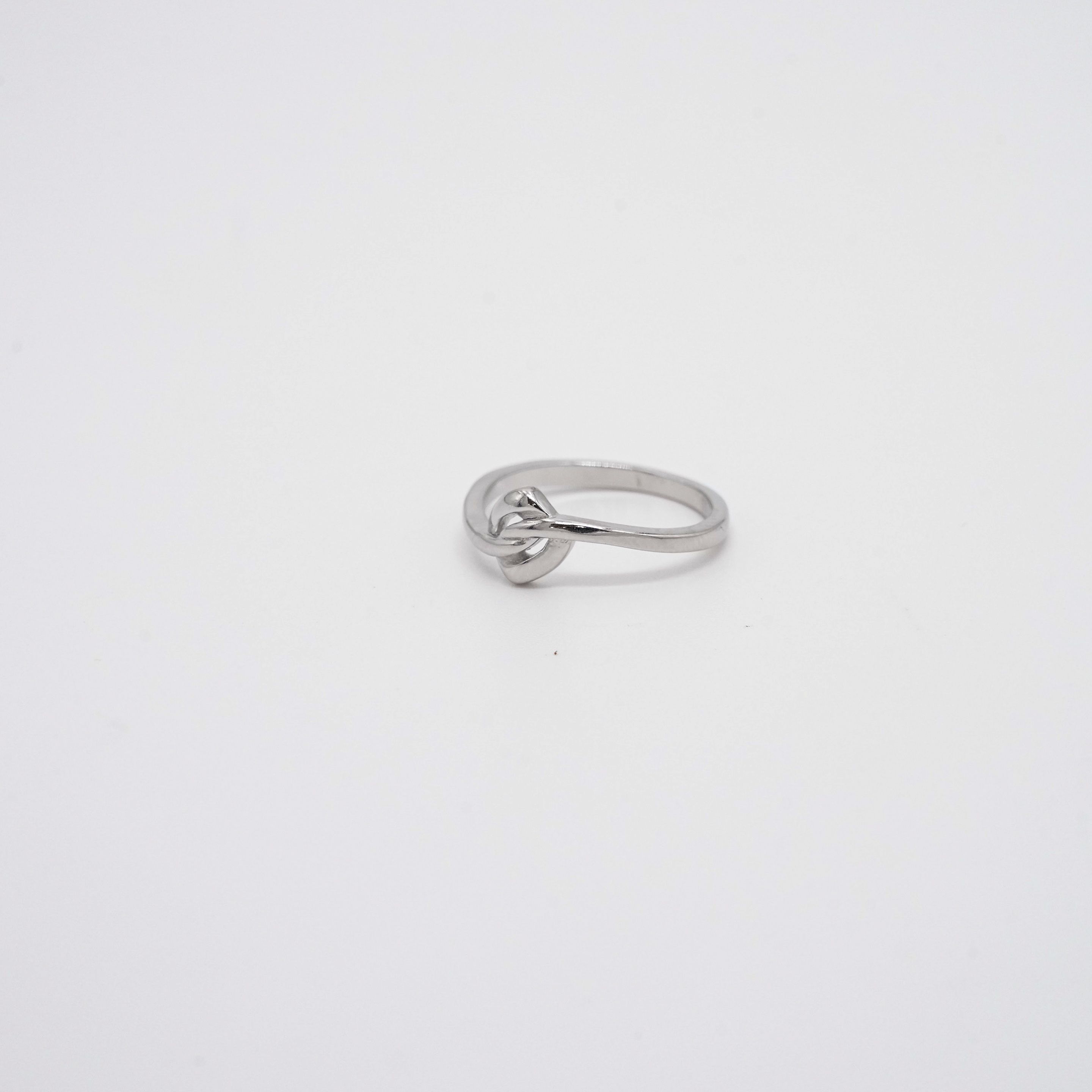 Arham Silver Palace - Silver Knot Ring