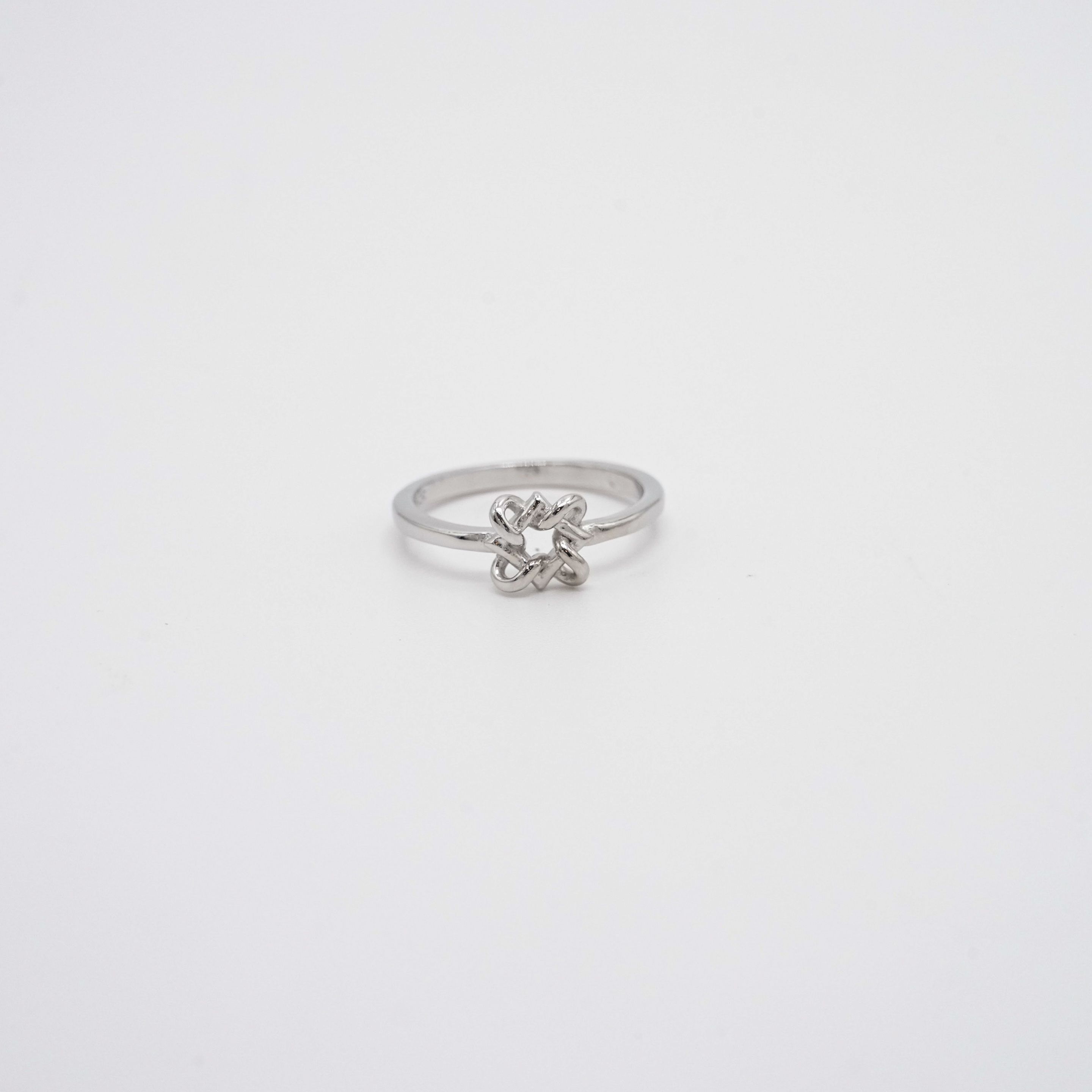 Arham Silver Palace - Silver Flower Ring