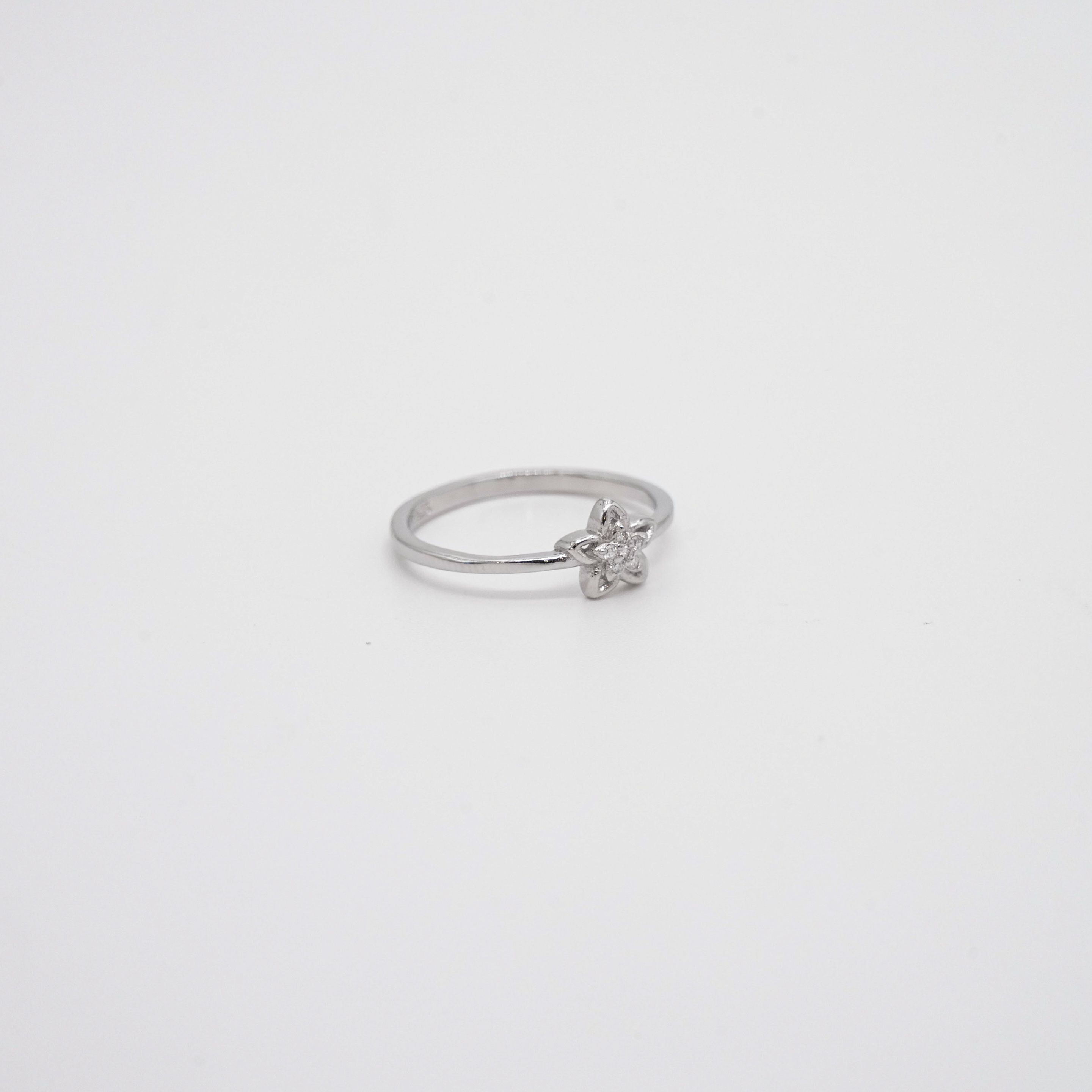 Silver Flower Ring
