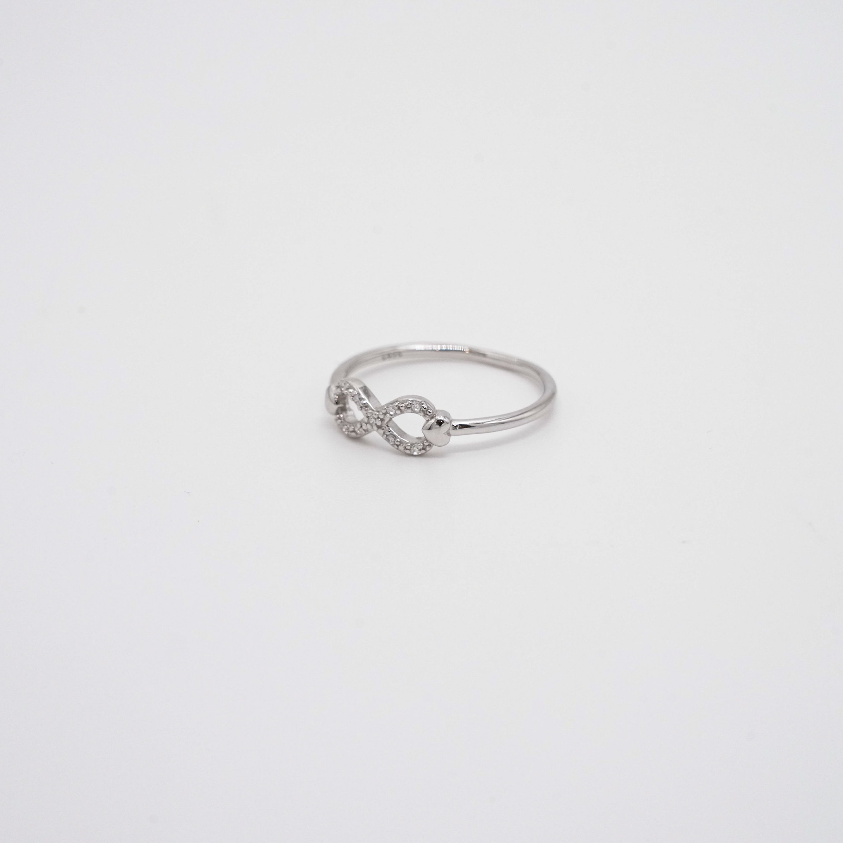 Arham Silver Palace - Silver Infinity Ring