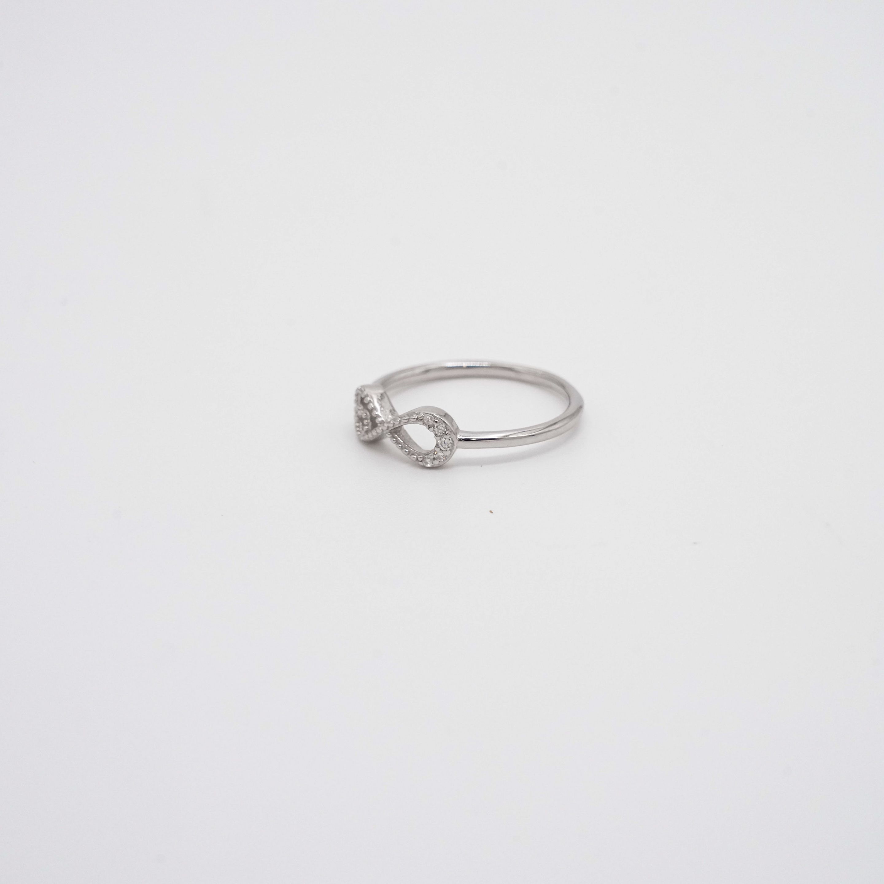 Arham Silver Palace - Silver Infinity Ring