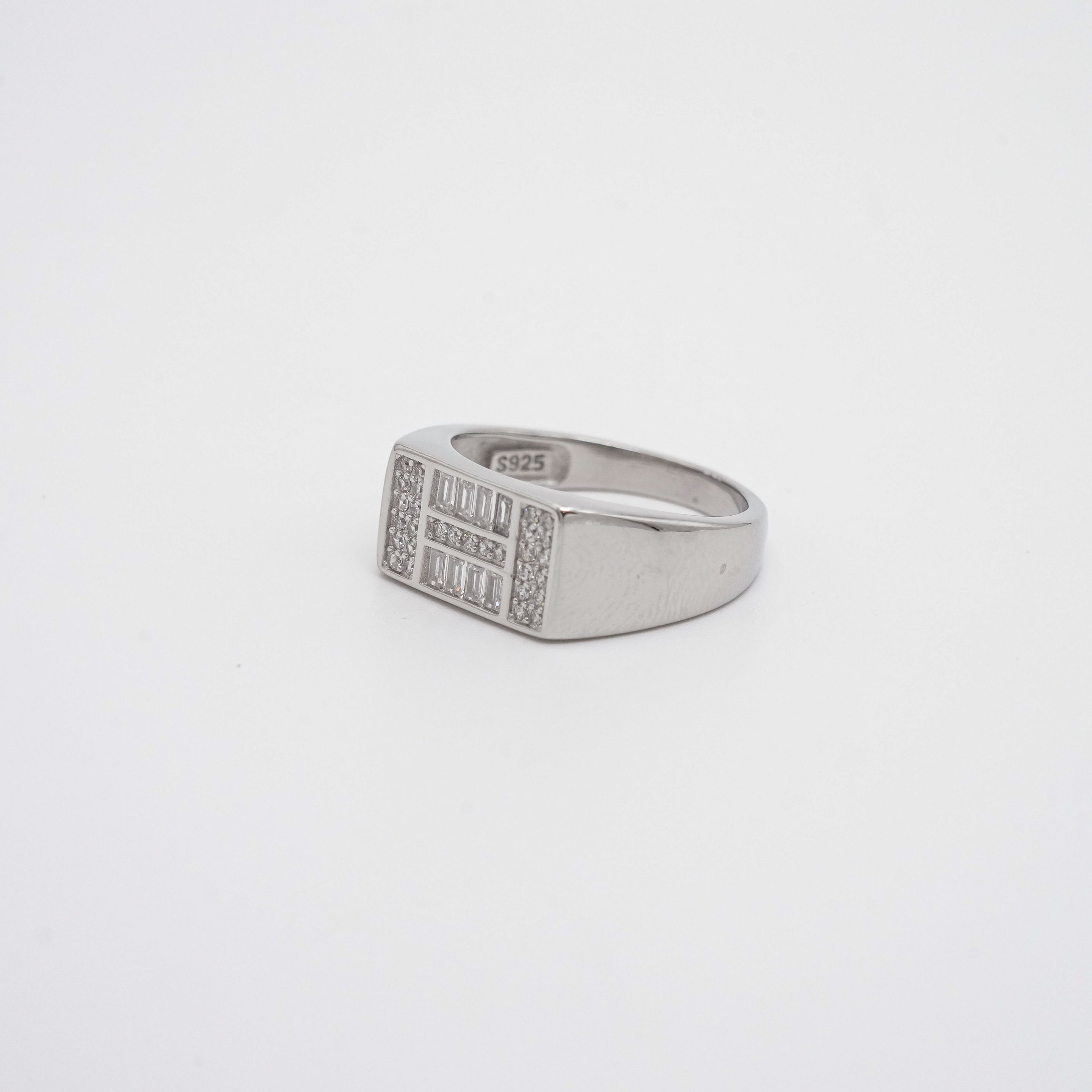 Arham Silver Palace - Silver Diamond Ring