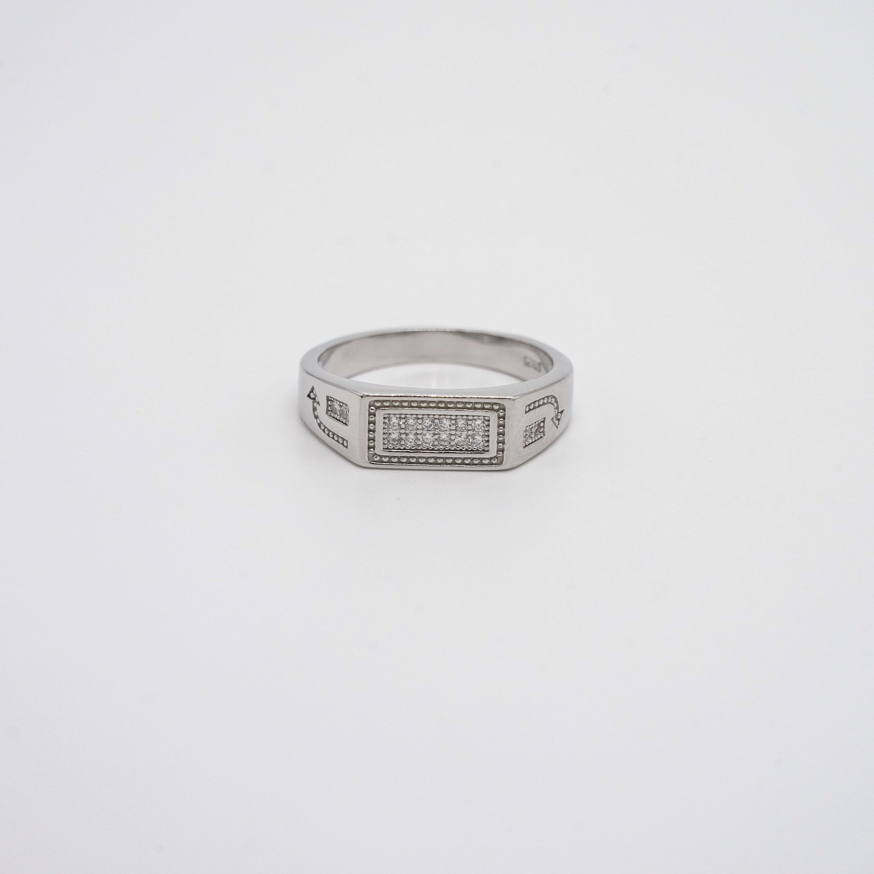 Arham Silver Palace - Silver Stone Ring