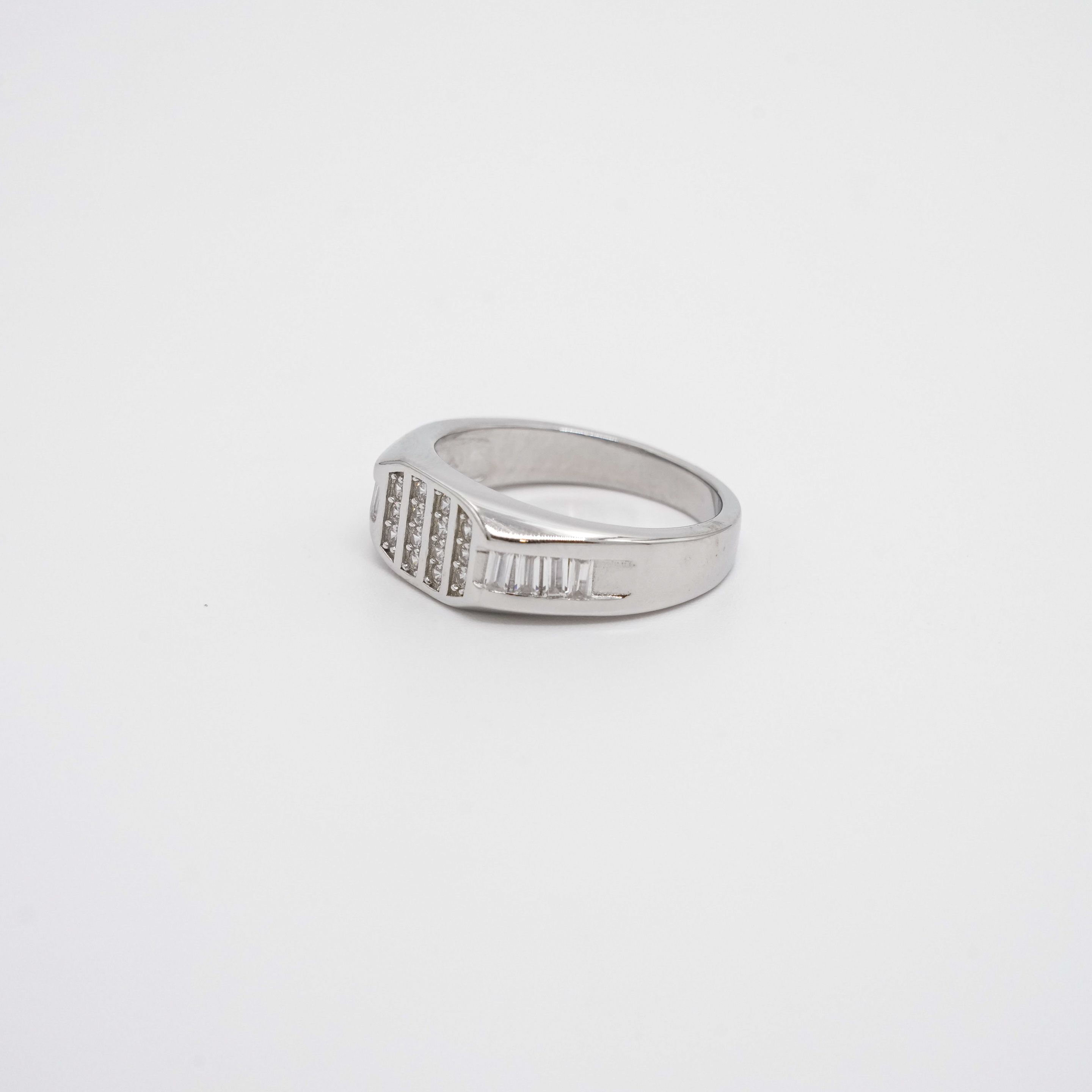Arham Silver Palace - Silver Stone Ring