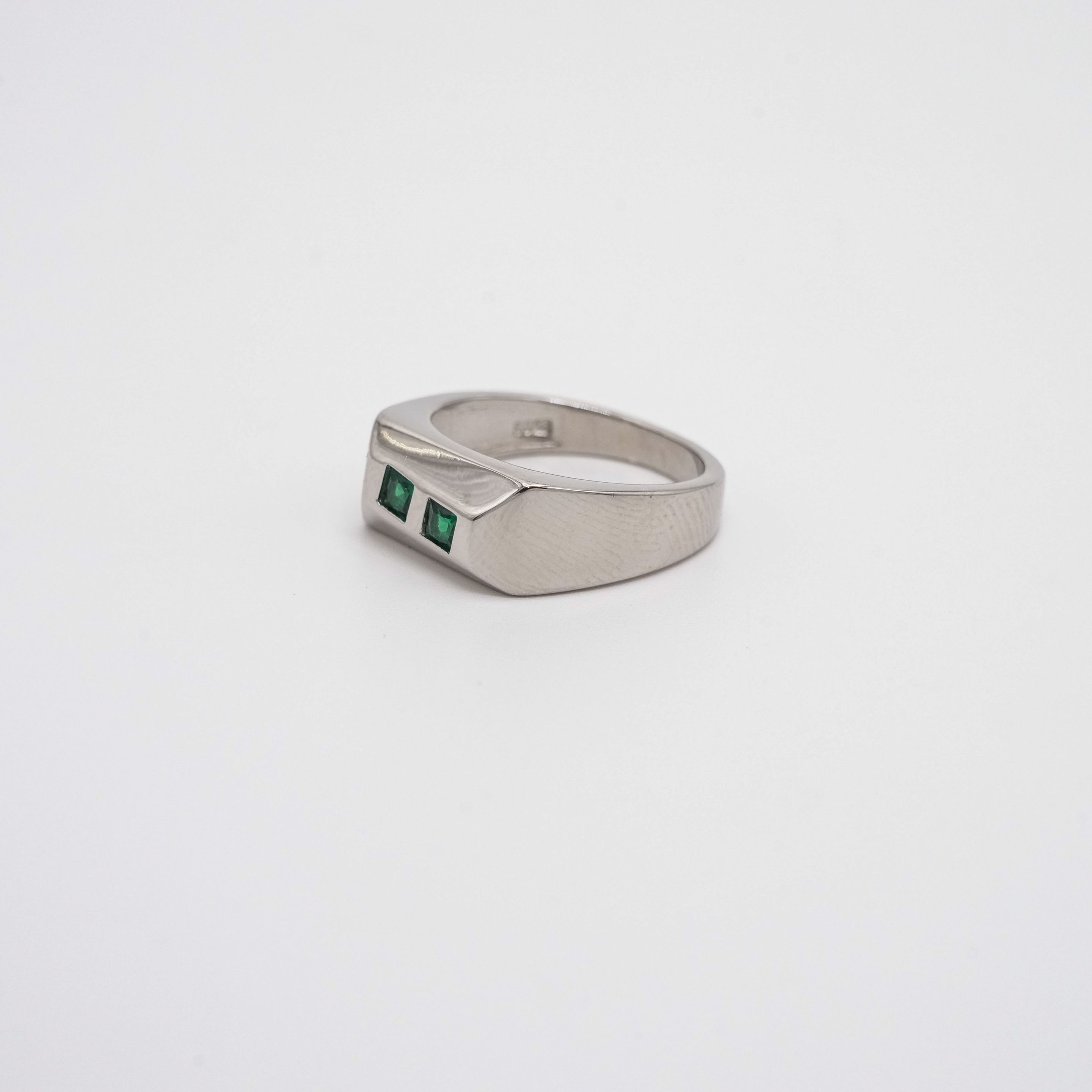 Arham Silver Palace - Silver Emerald Ring