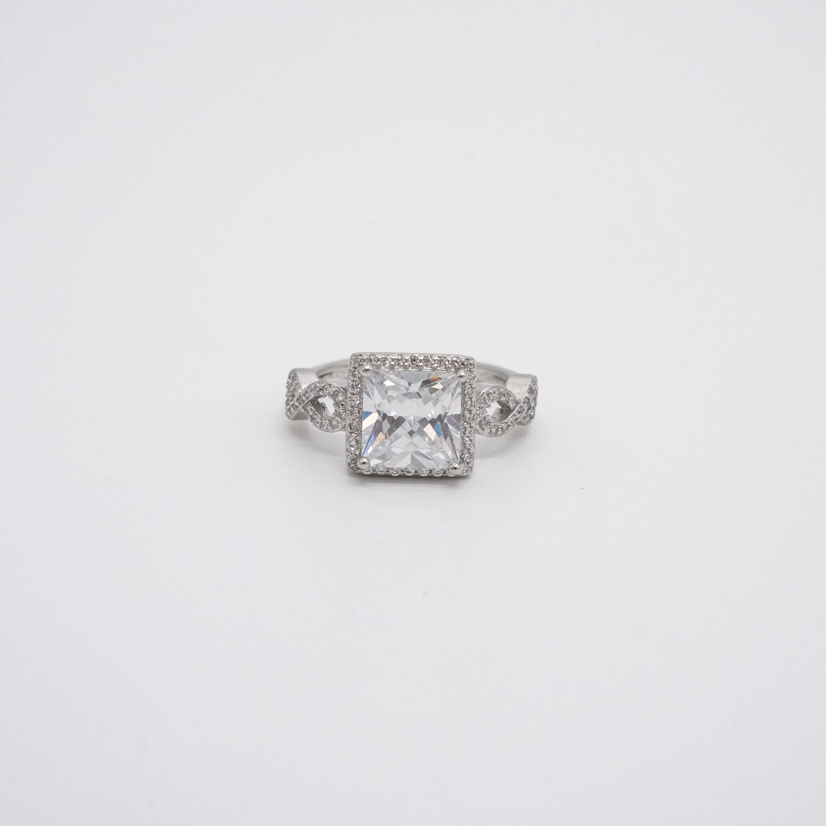 Arham Silver Palace - Silver Square Ring