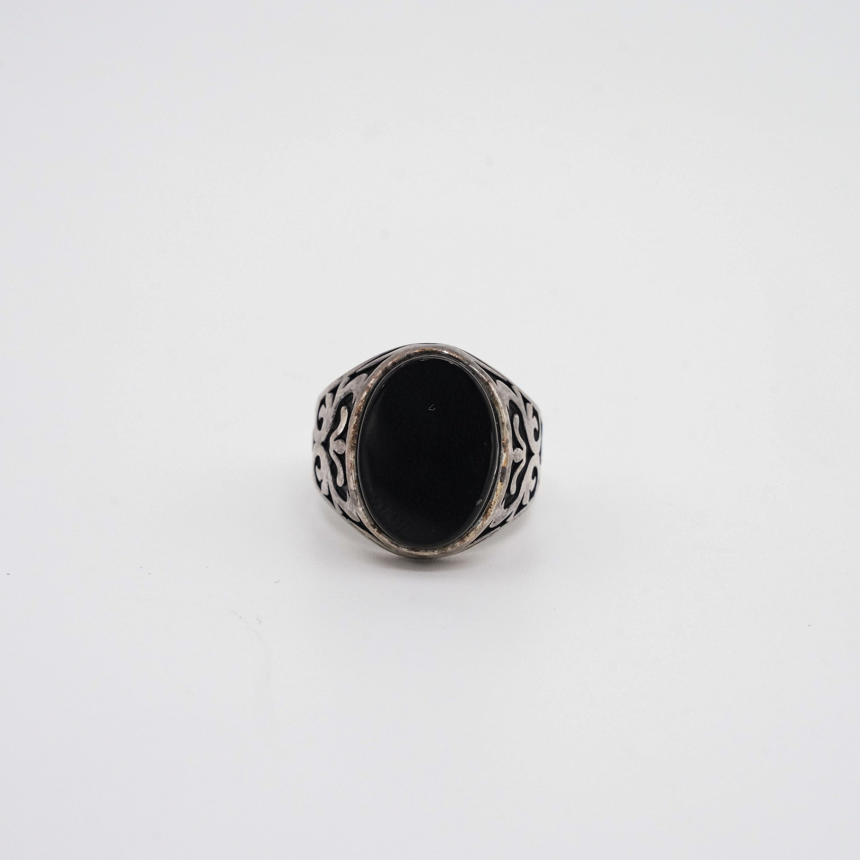 Arham Silver Palace - Silver Black Ring