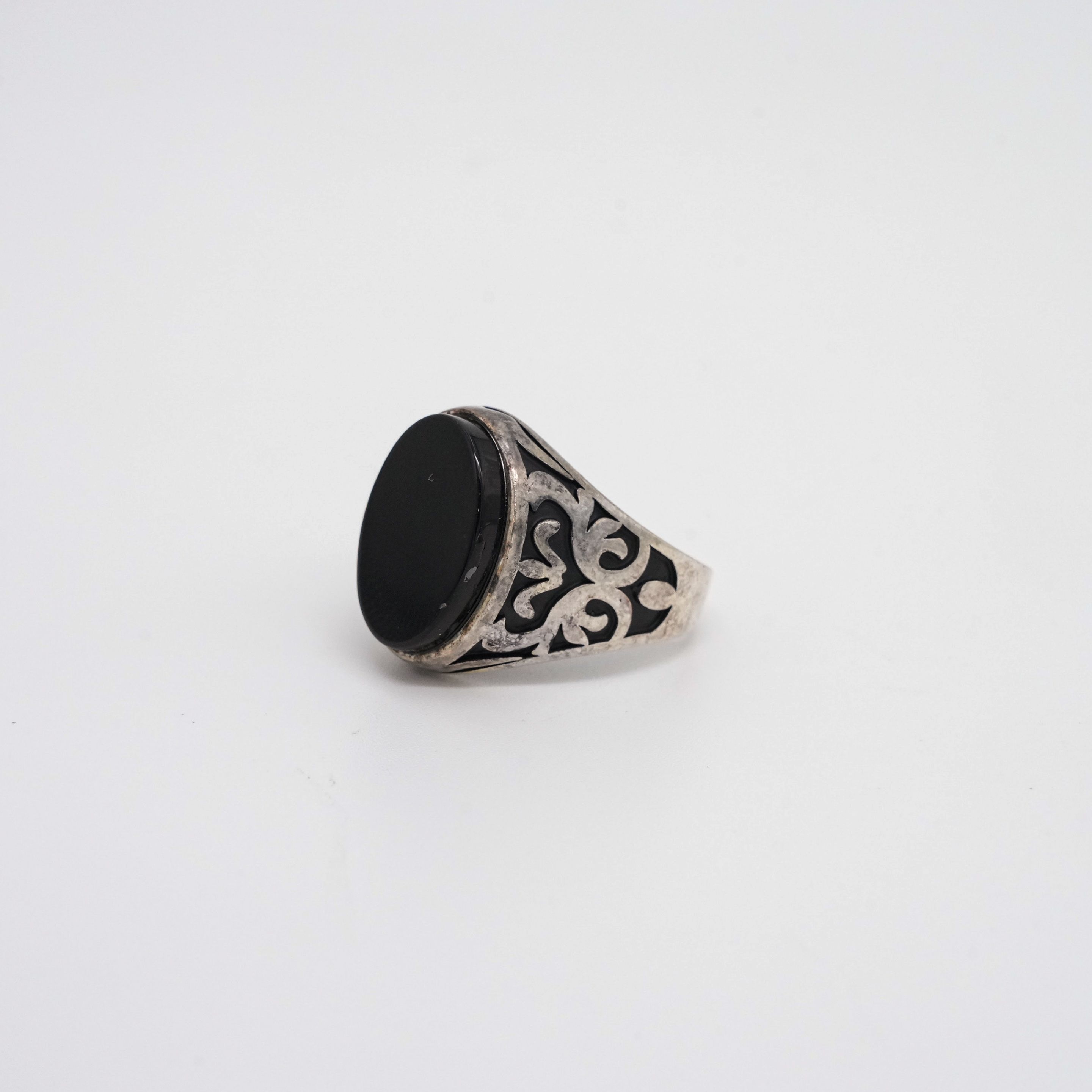 Arham Silver Palace - Silver Black Ring