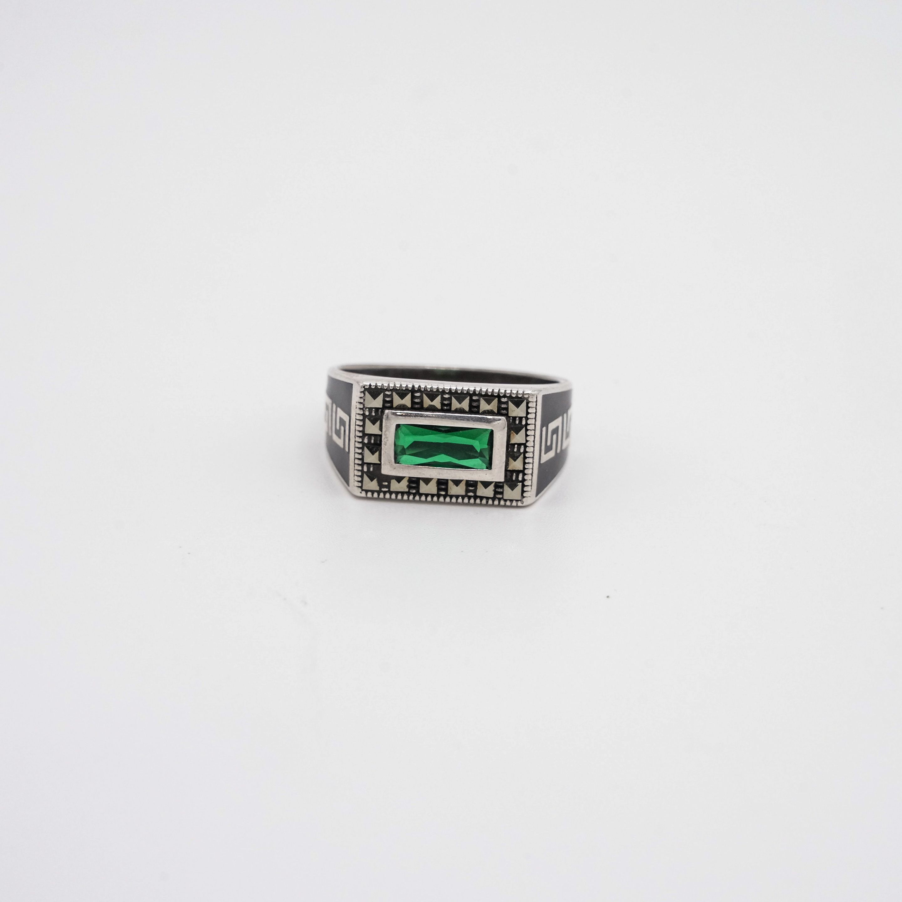 Arham Silver Palace - Silver Emerald Ring