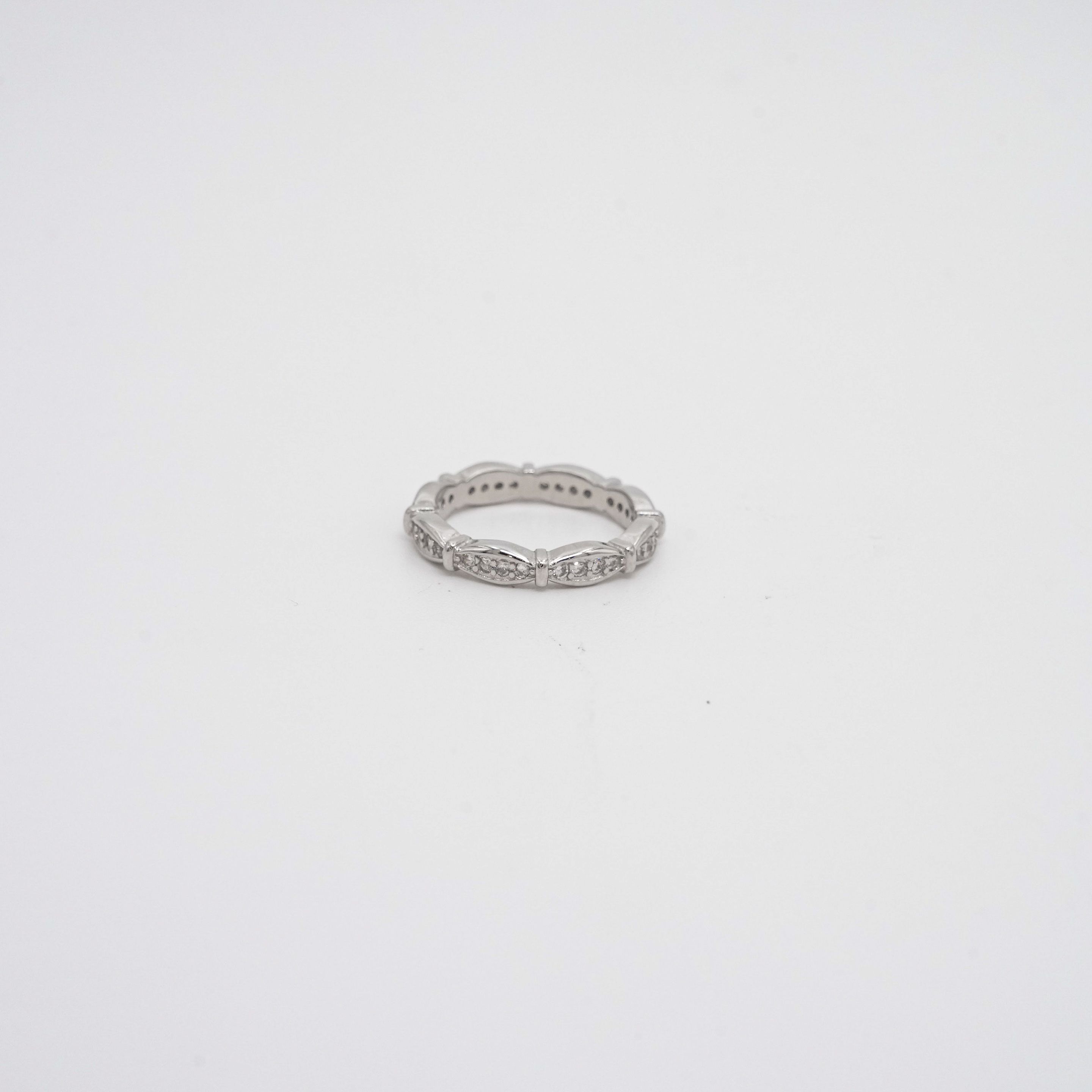 Arham Silver Palace - Silver Eternity Ring