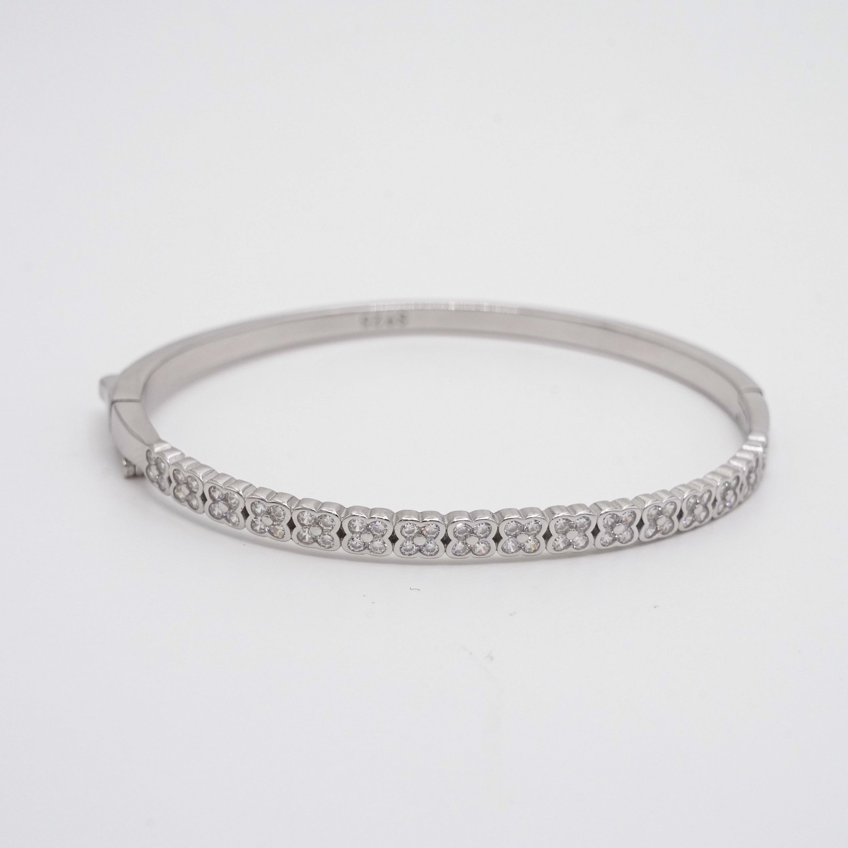 Arham Silver Palace - Silver Flower Bracelet