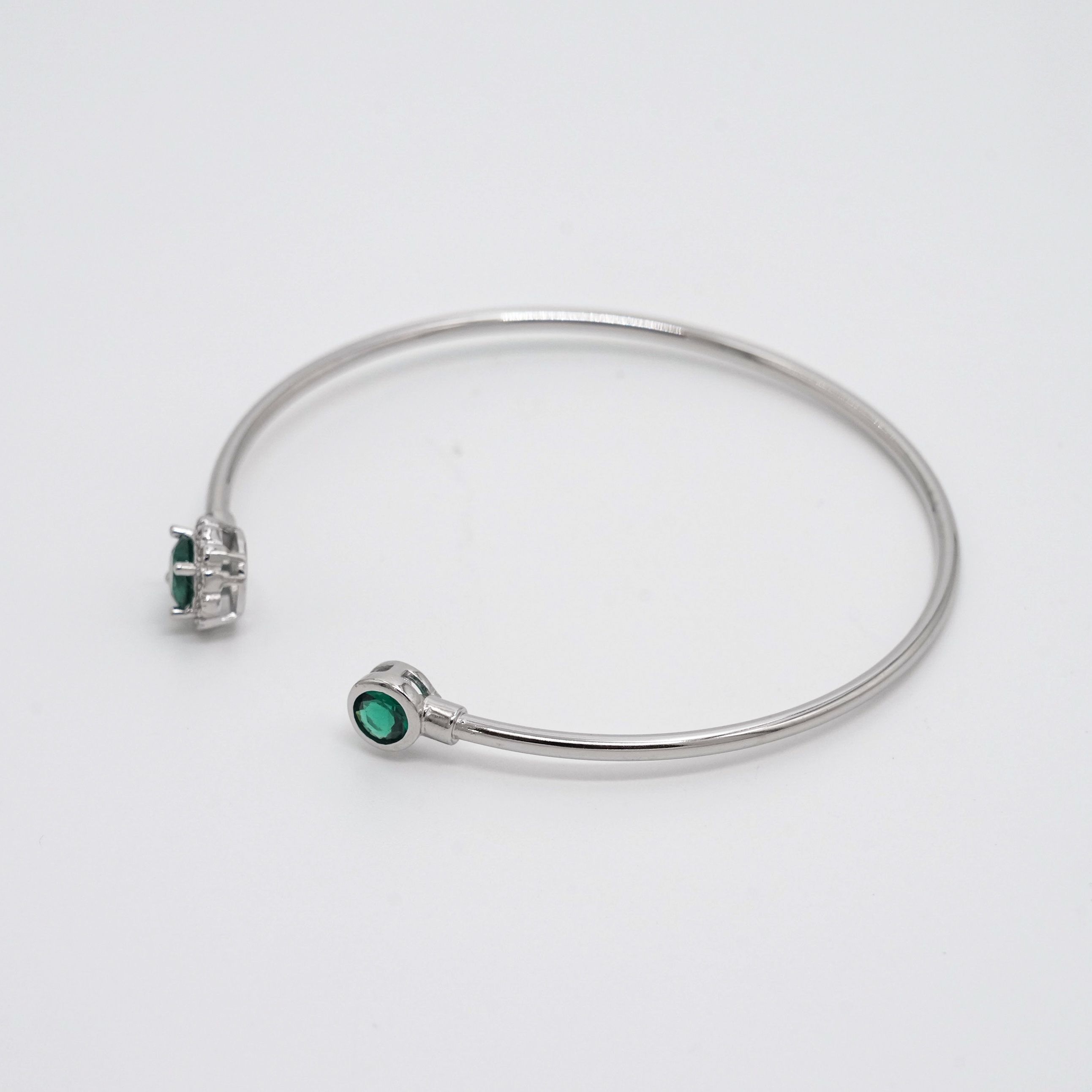 Arham Silver Palace - Emerald Silver Bracelet