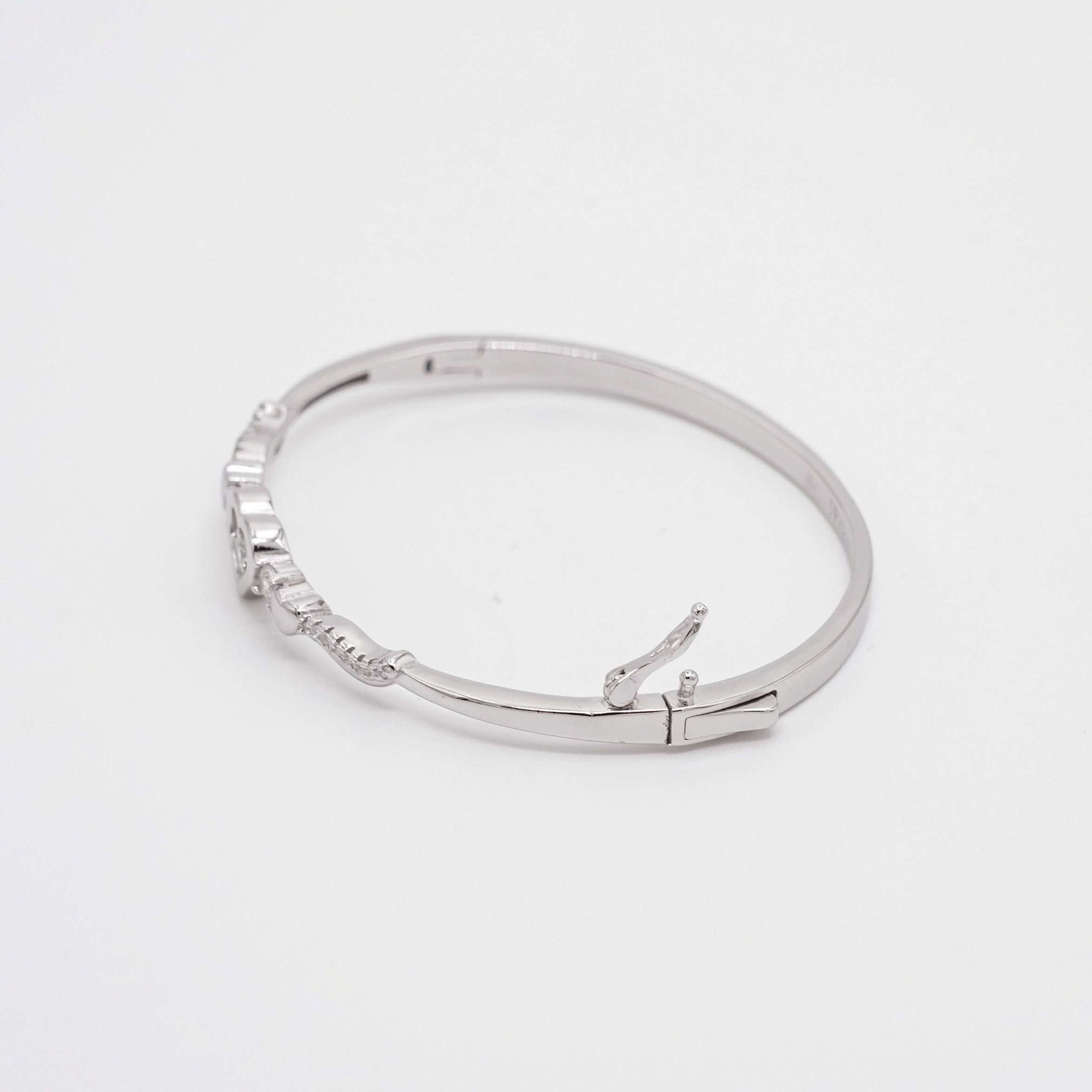 Arham Silver Palace - Silver Heart Bracelet
