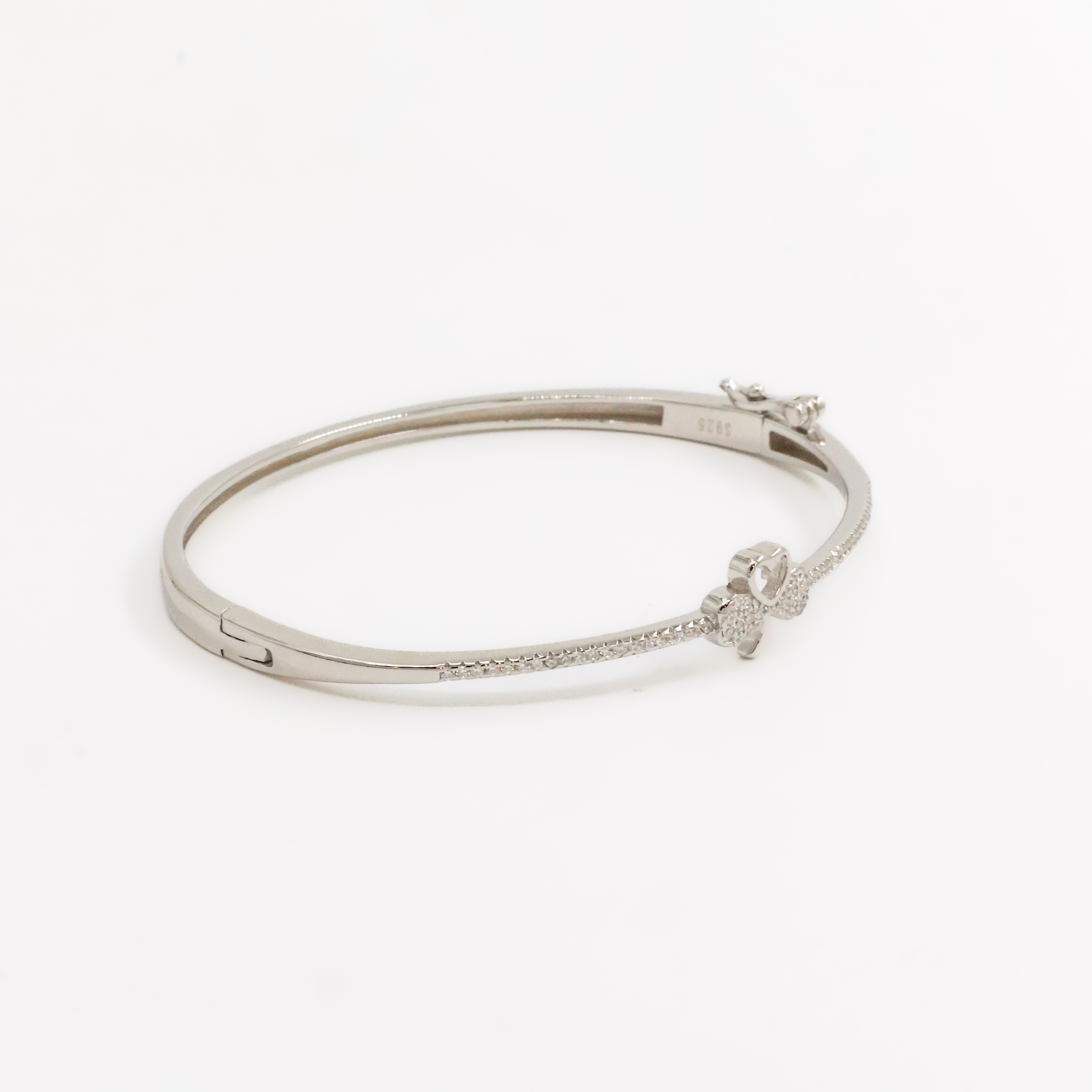 Arham Silver Palace - Silver Clover Bracelet
