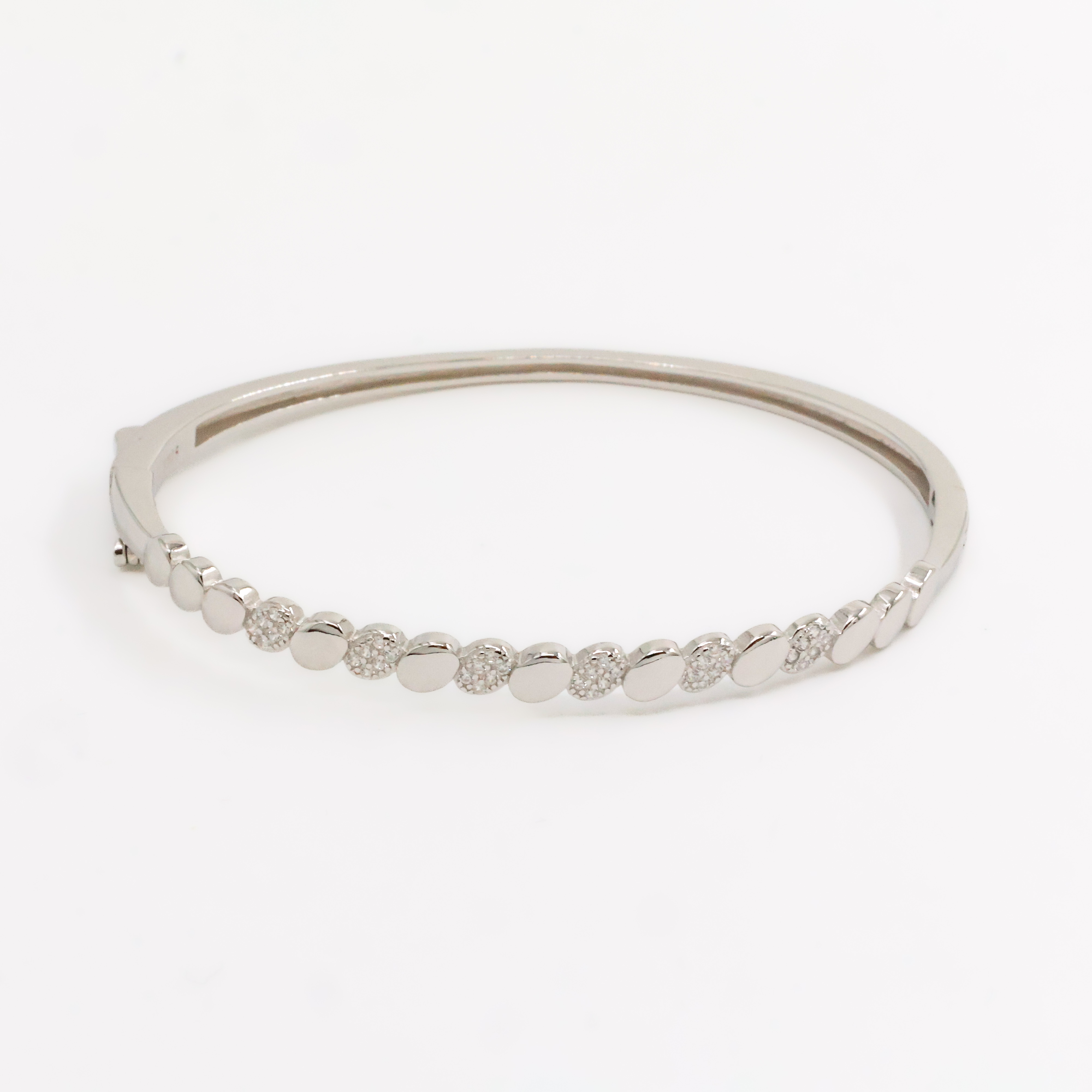 Arham Silver Palace - Silver Disc Bracelet