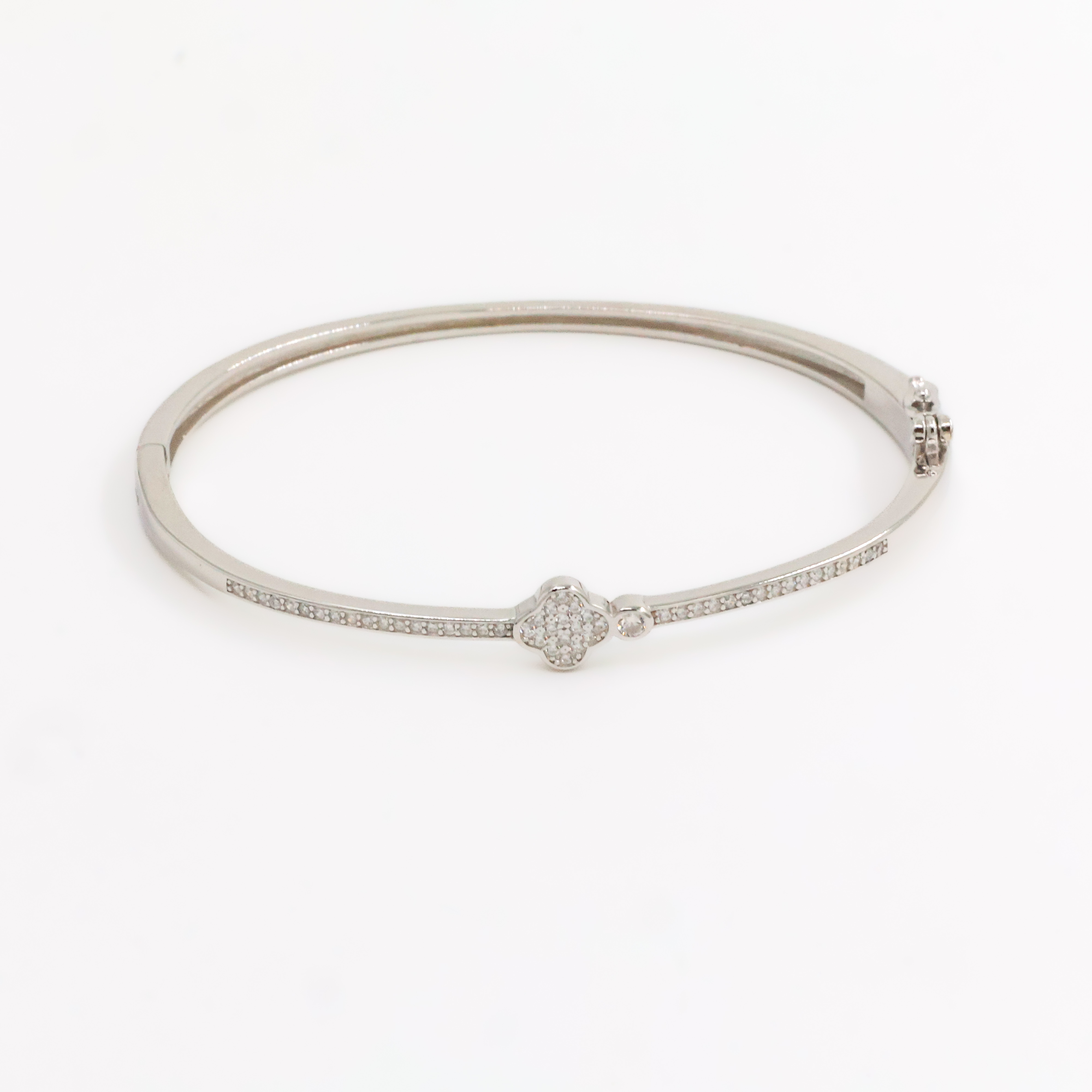 Arham Silver Palace - Silver Clover Bracelet