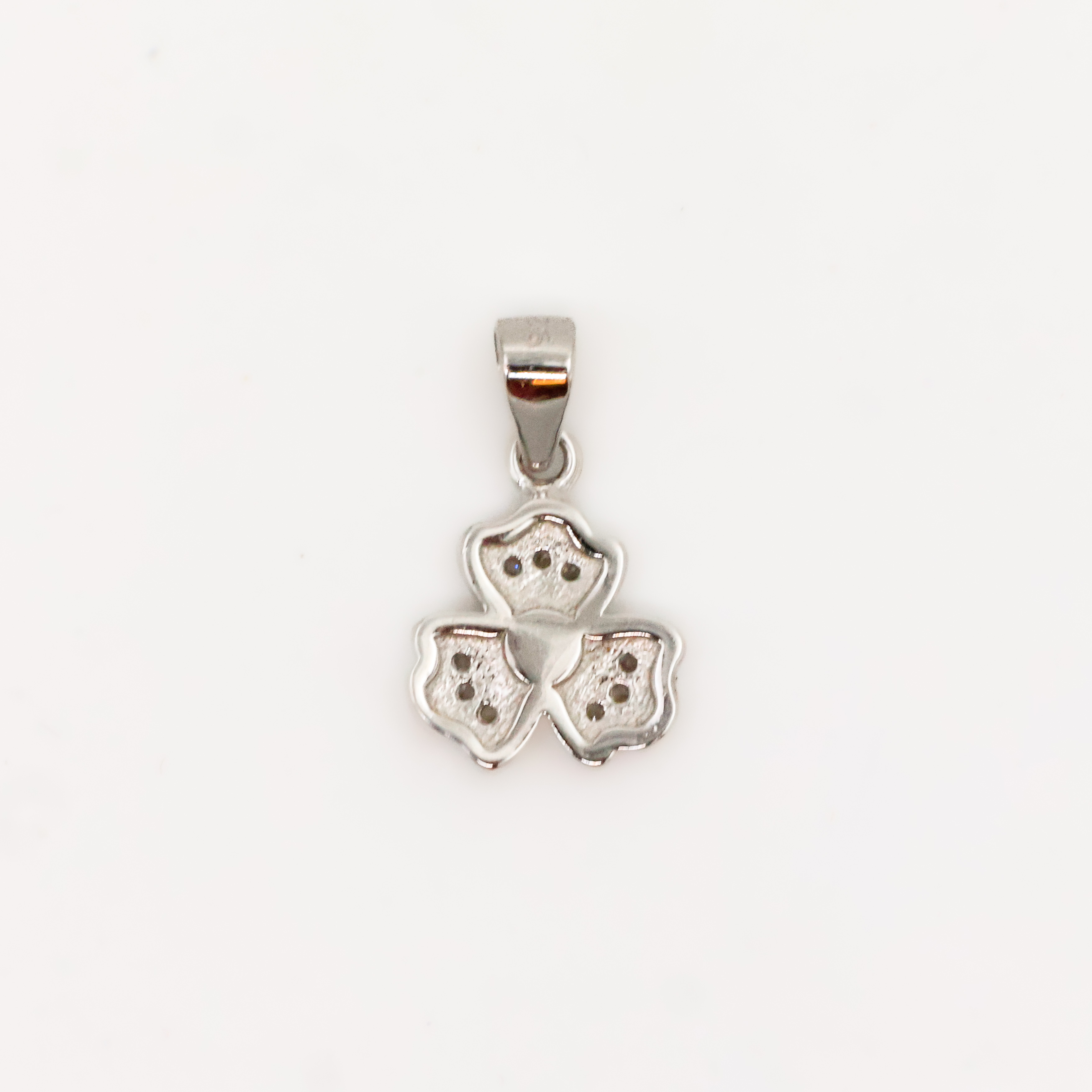 Arham Silver Palace - Silver Clover Pendant