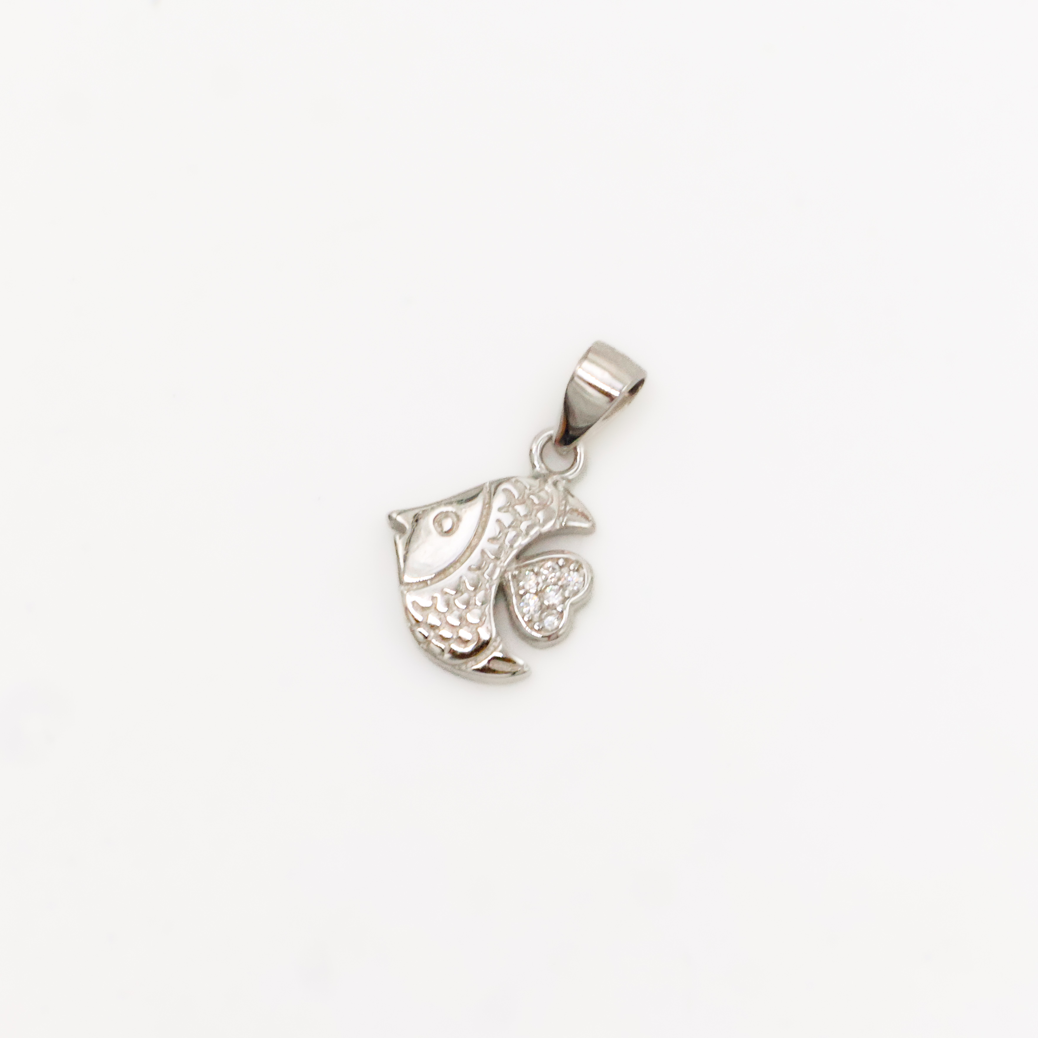 Arham Silver Palace - Silver Fish Pendant