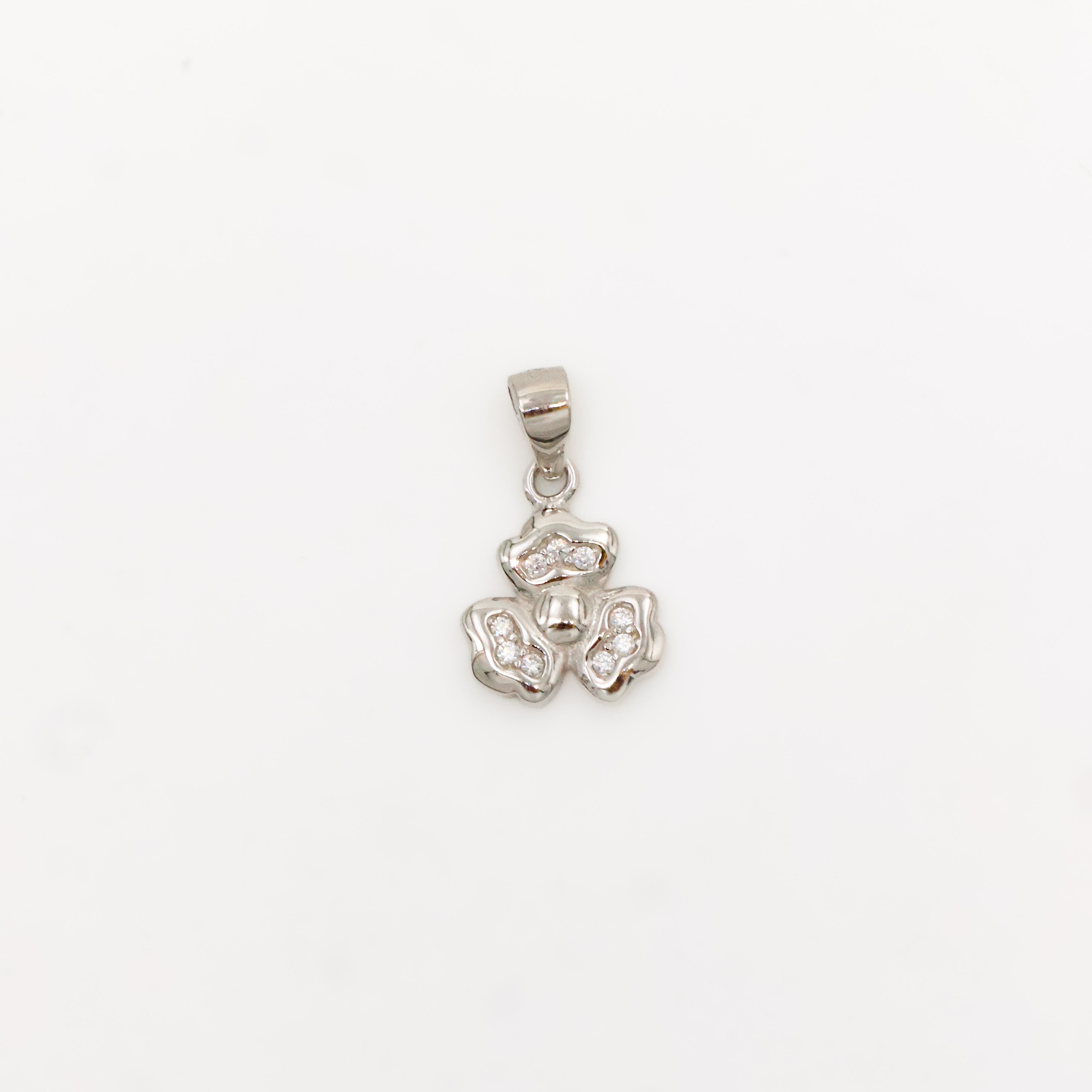 Arham Silver Palace - Silver Clover Pendant