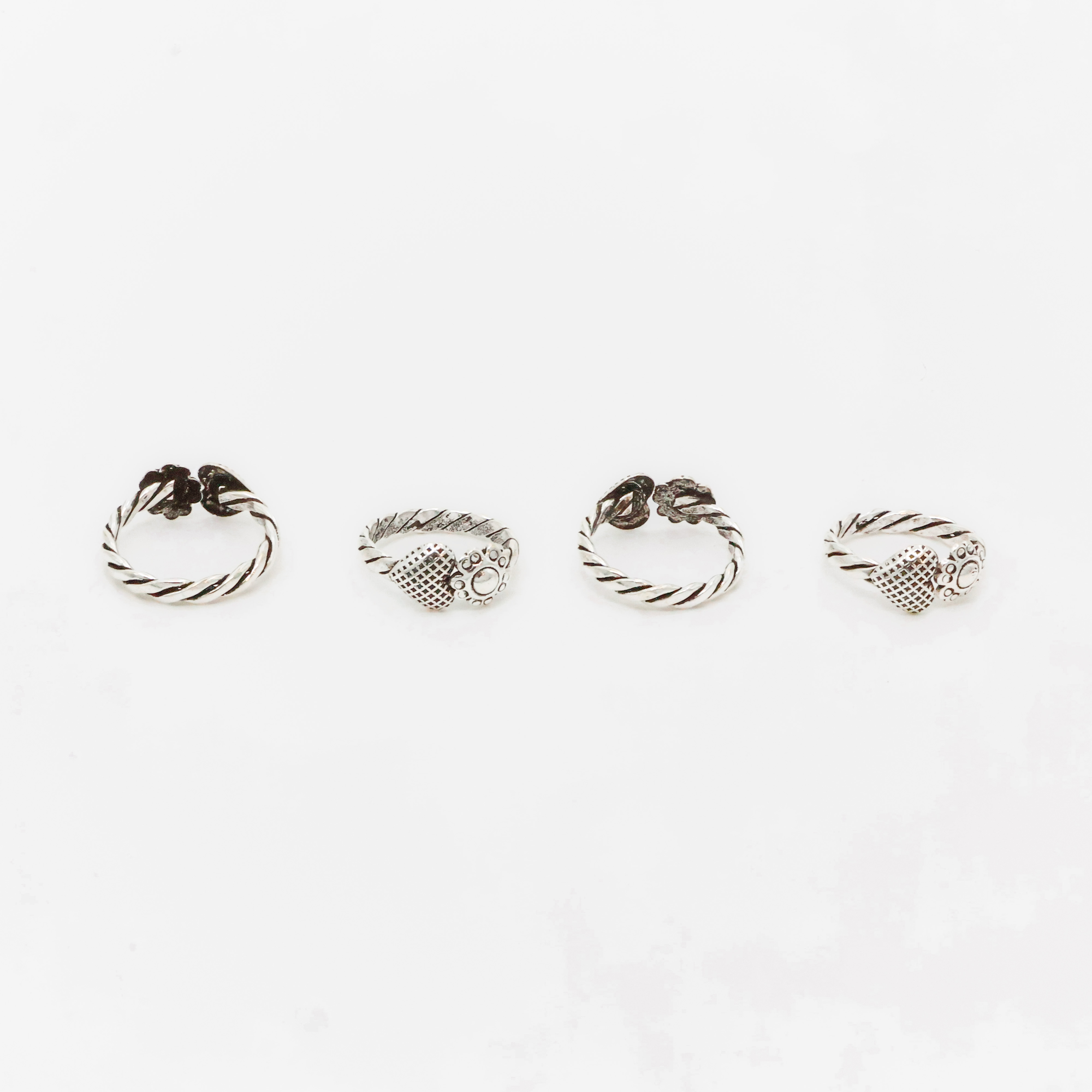Arham Silver Palace - Silver Heart Ring
