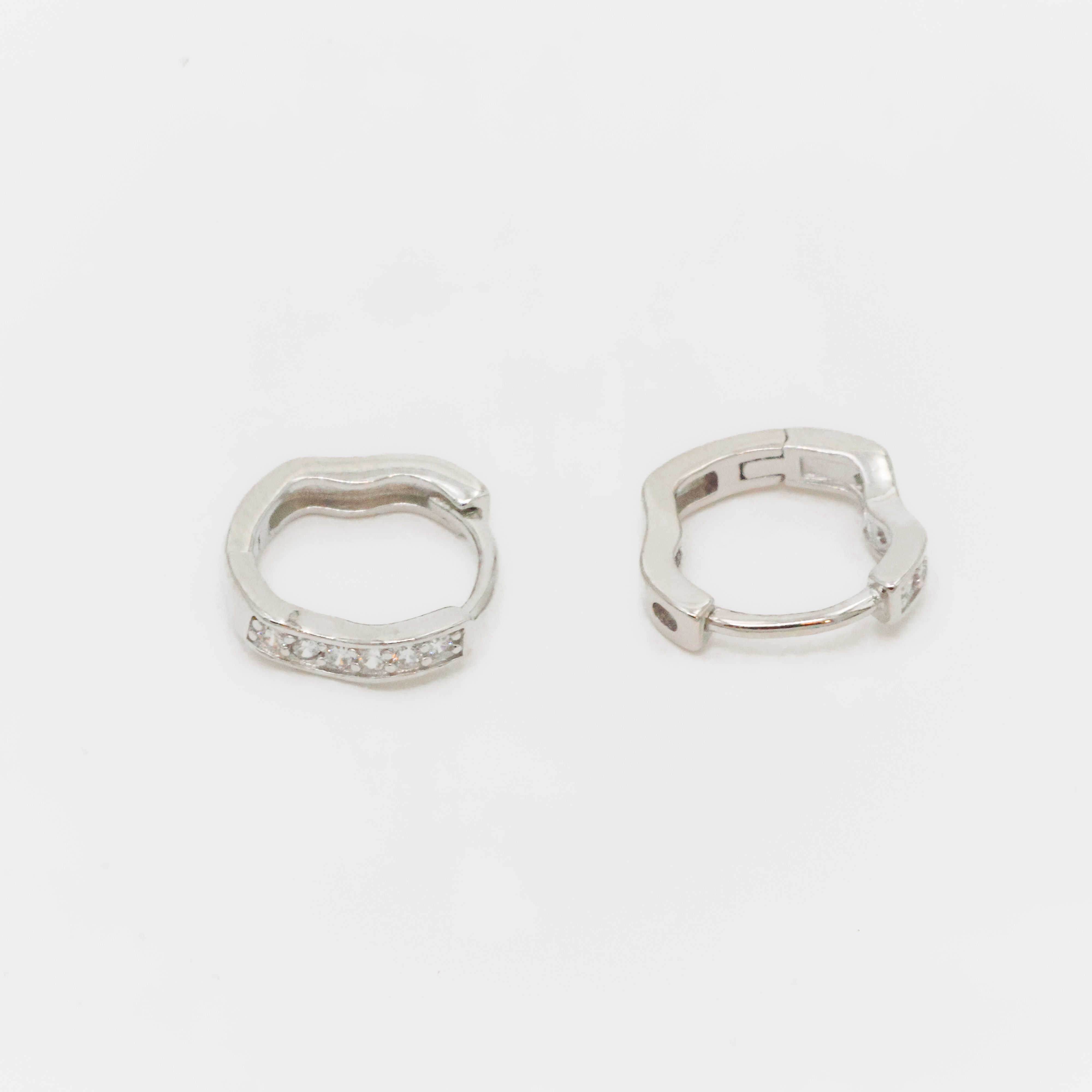 Arham Silver Palace - Silver Hoop Earrings