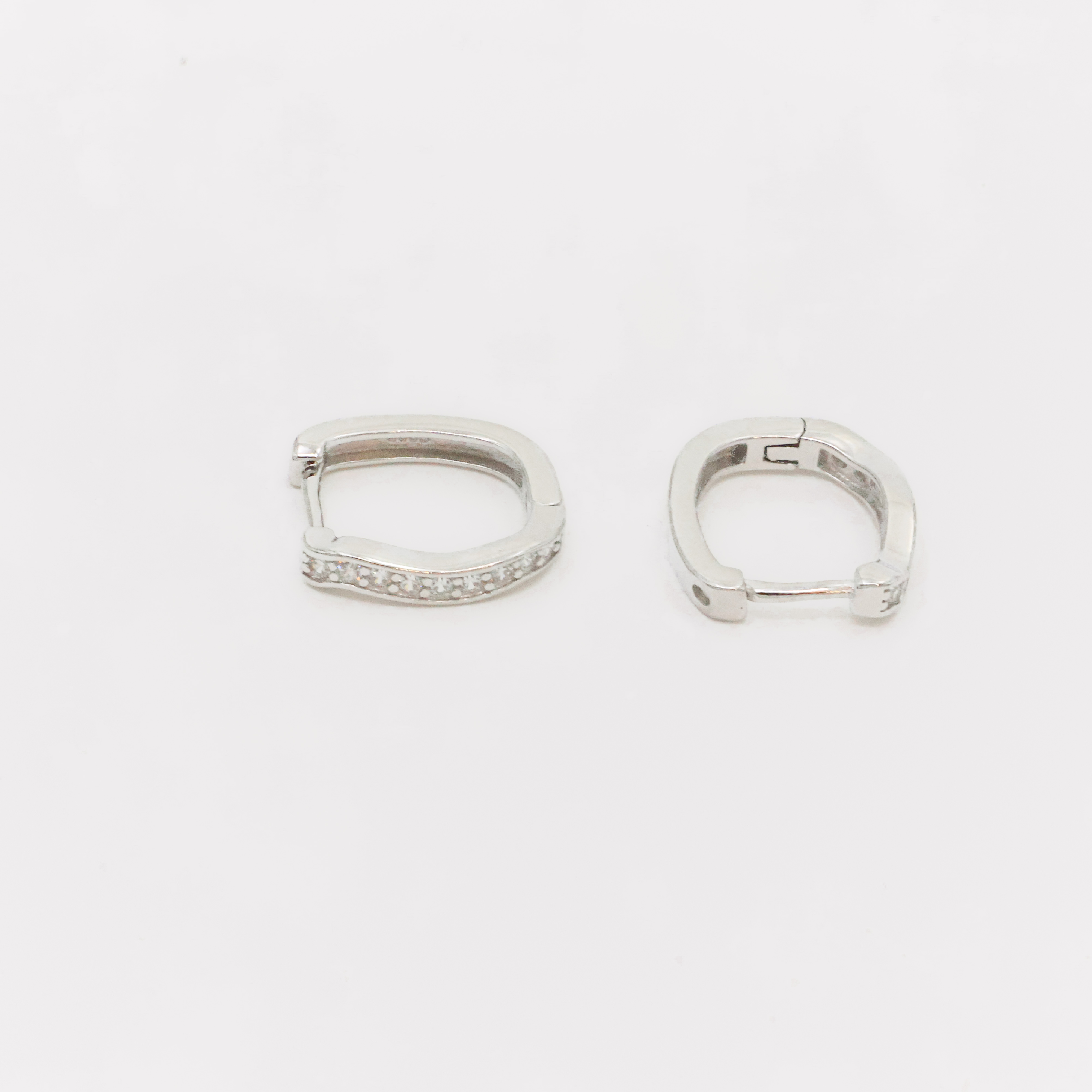 Arham Silver Palace - Silver Hoop Earrings