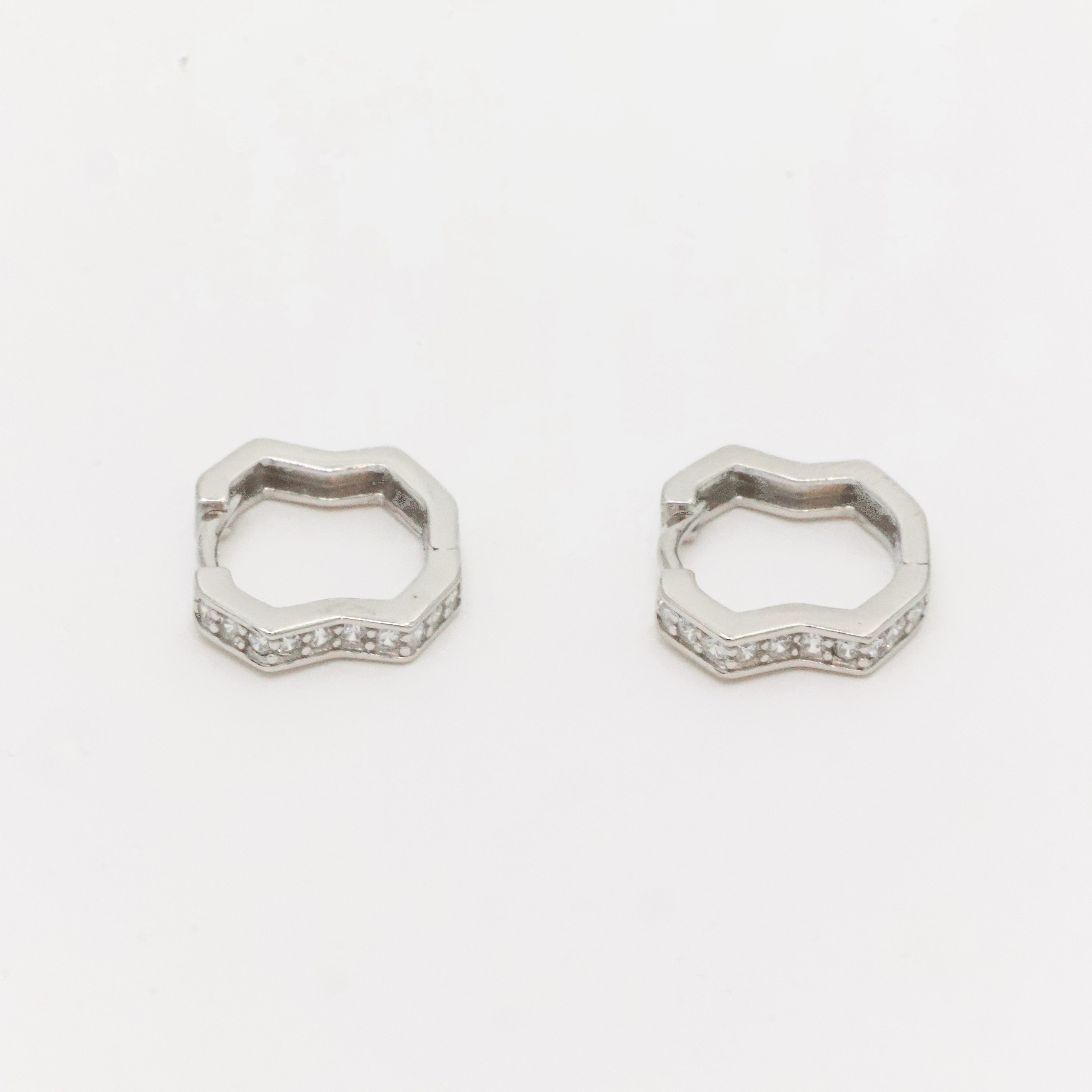 Arham Silver Palace - Silver Hoop Earrings