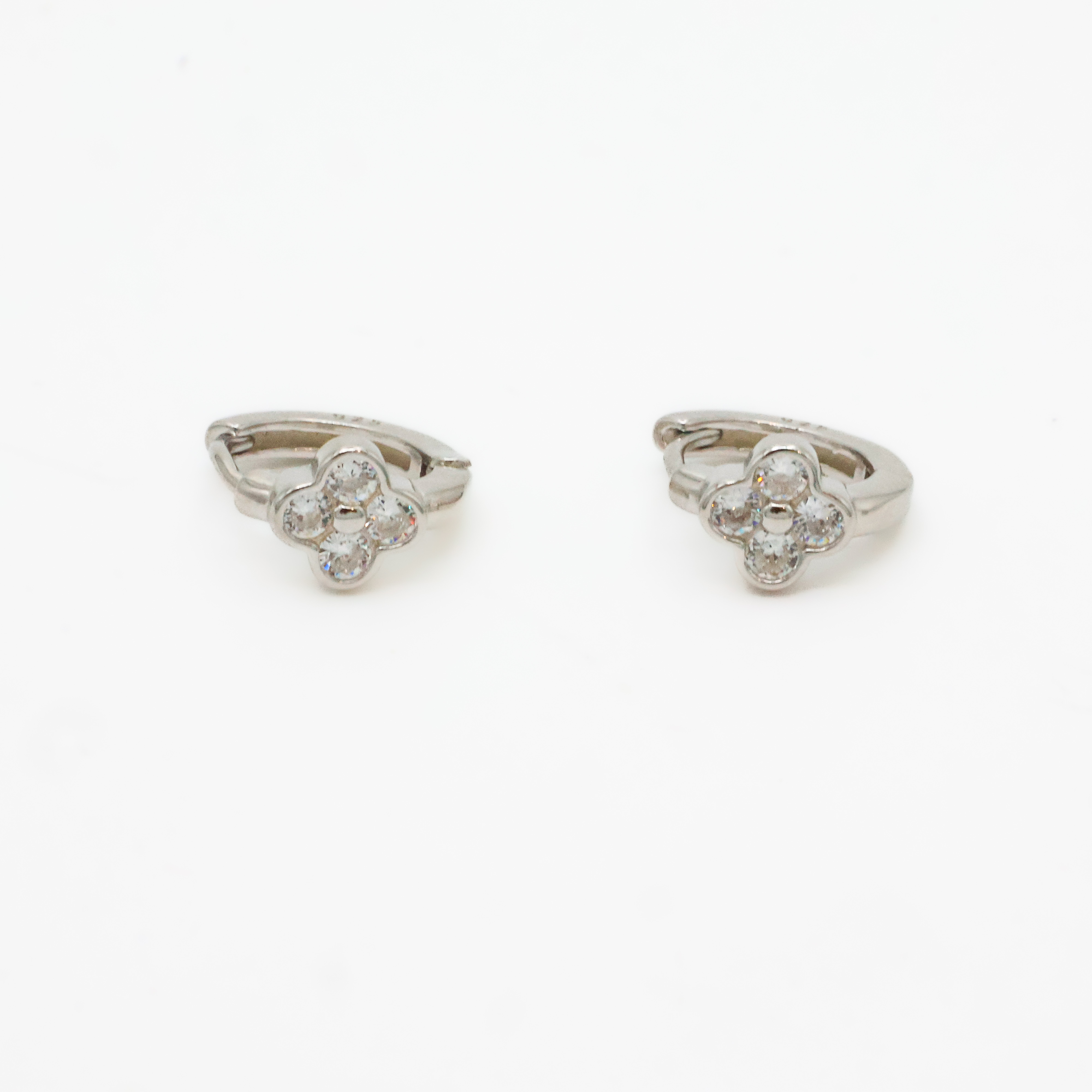Arham Silver Palace - Silver Clover Earrings