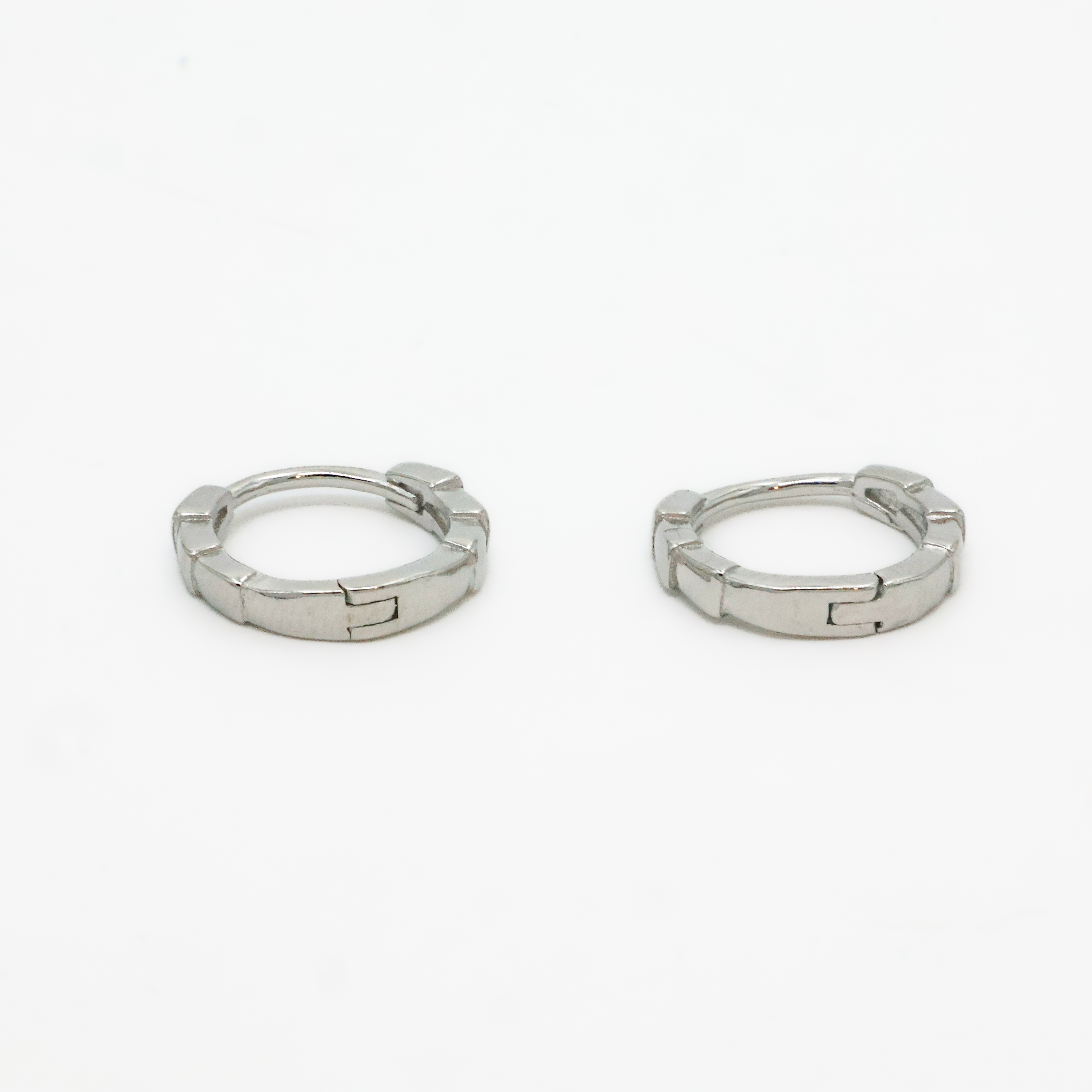 Arham Silver Palace - Silver Band Earrings