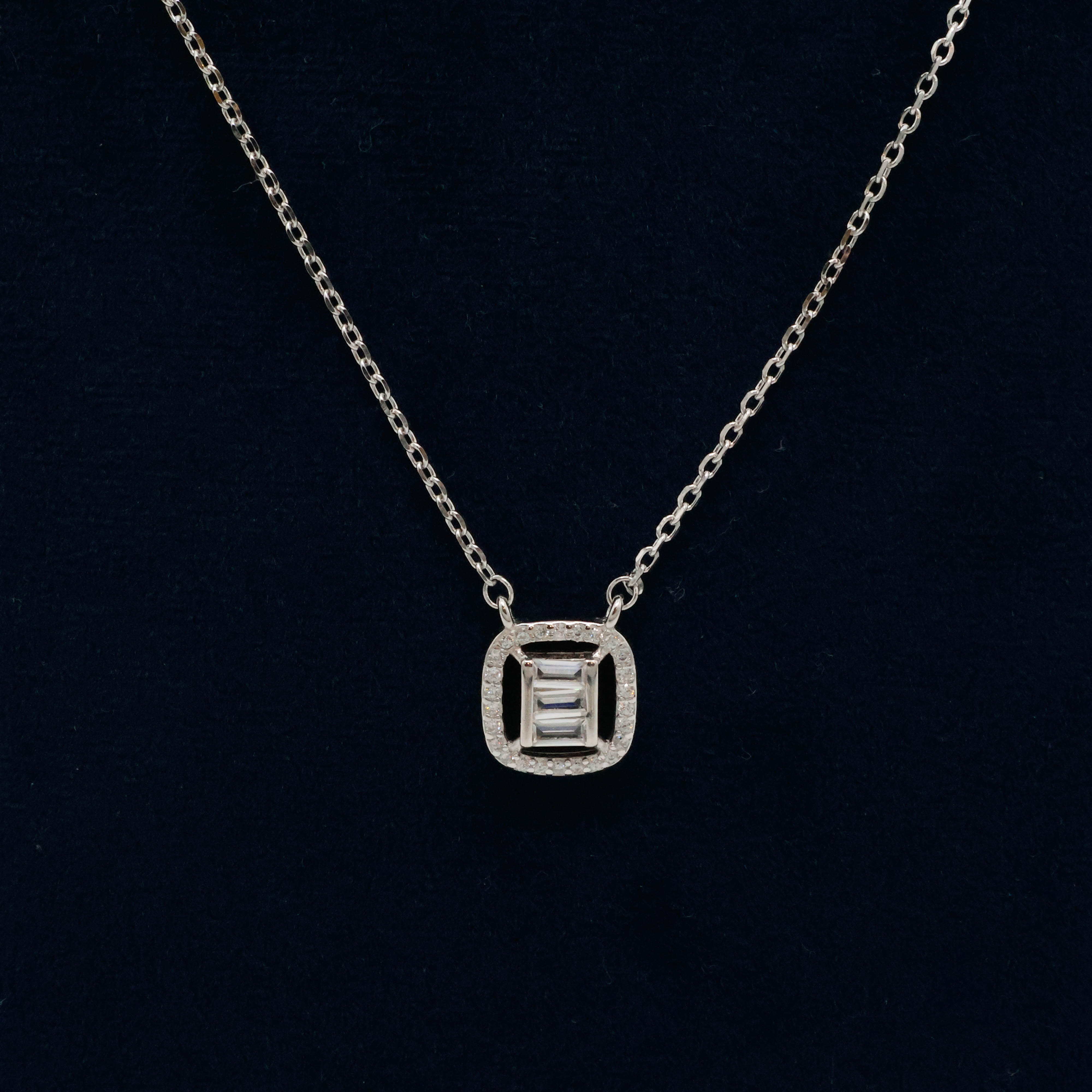 Arham Silver Palace - Silver Baguette Pendant