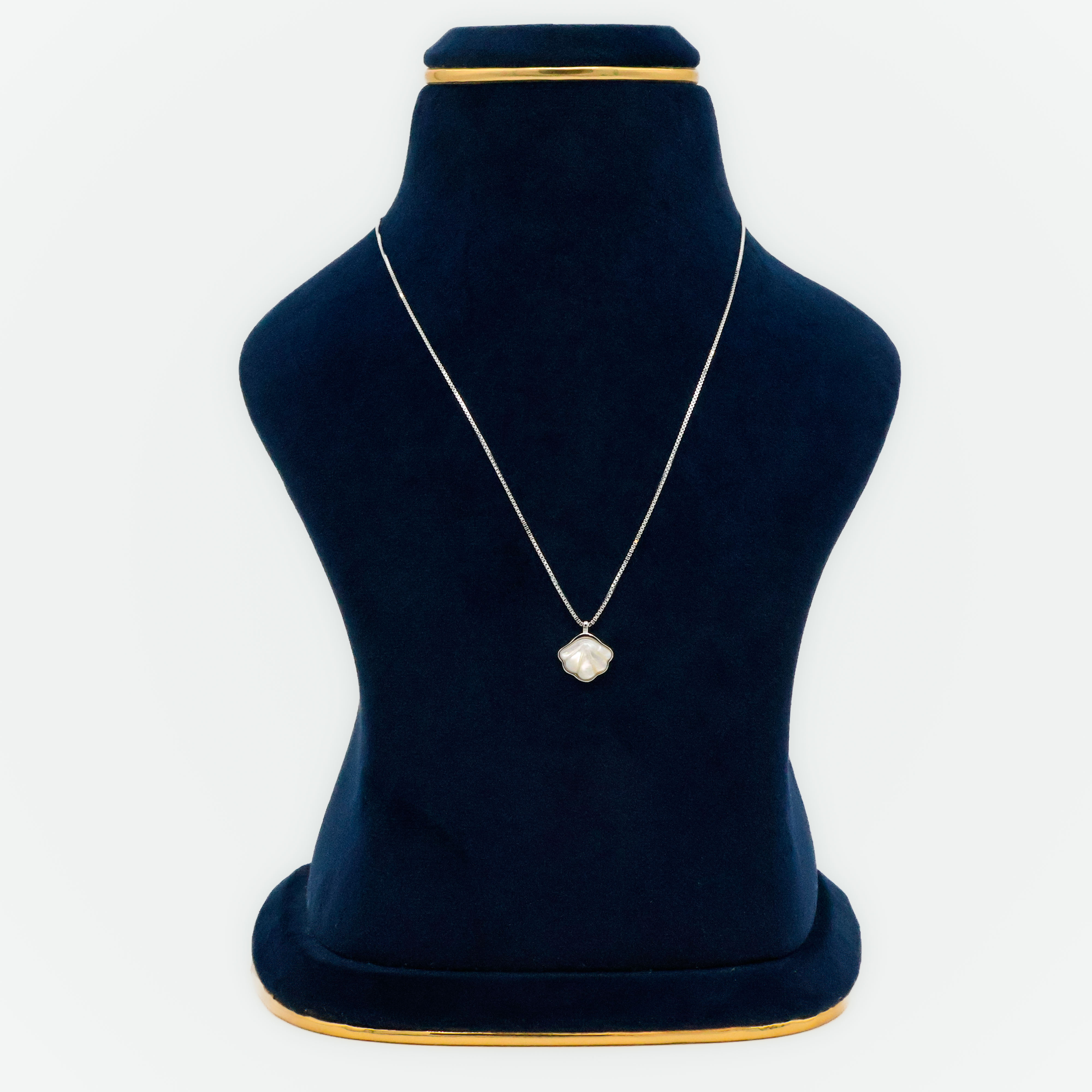 Arham Silver Palace - Silver Shell Pendant