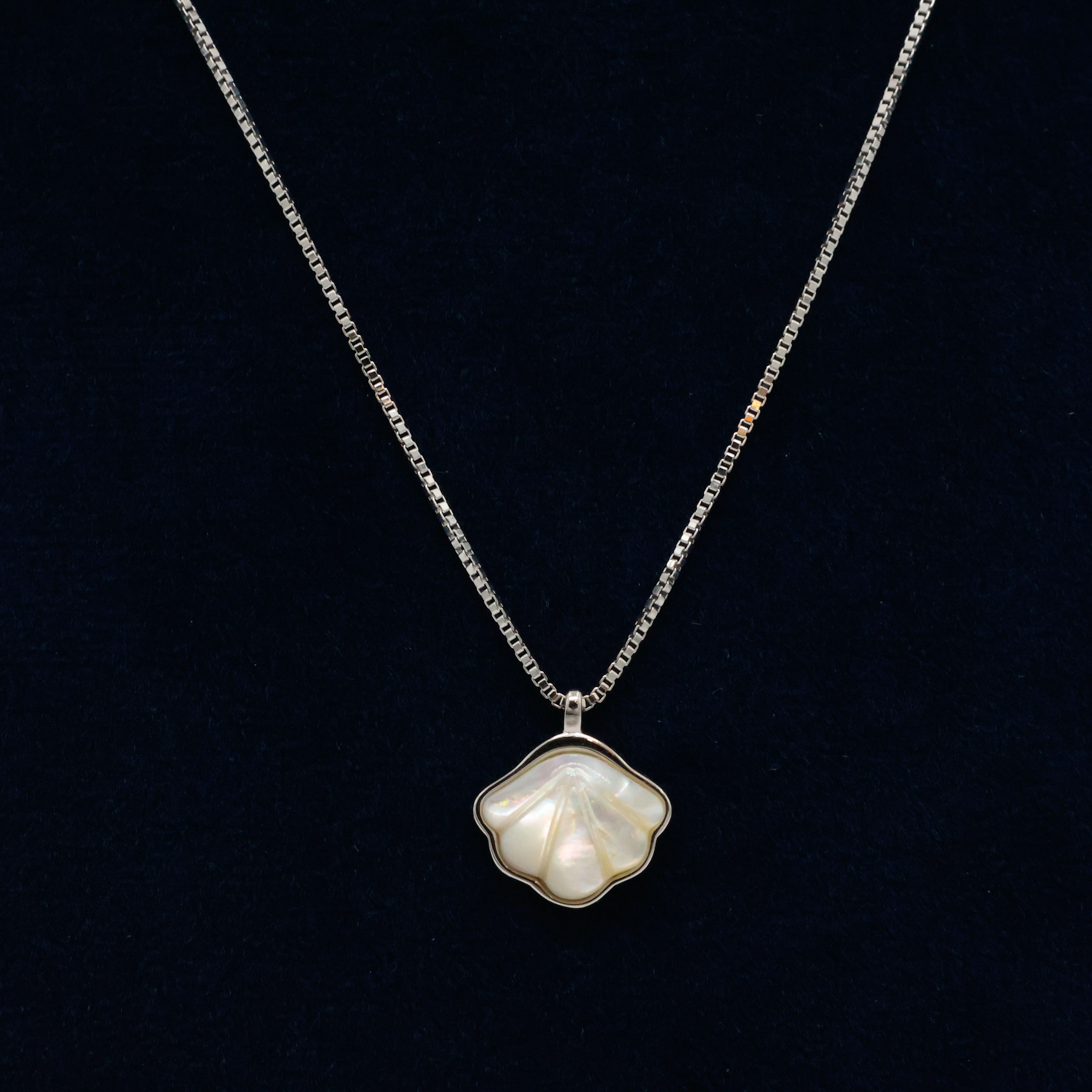 Arham Silver Palace - Silver Shell Pendant