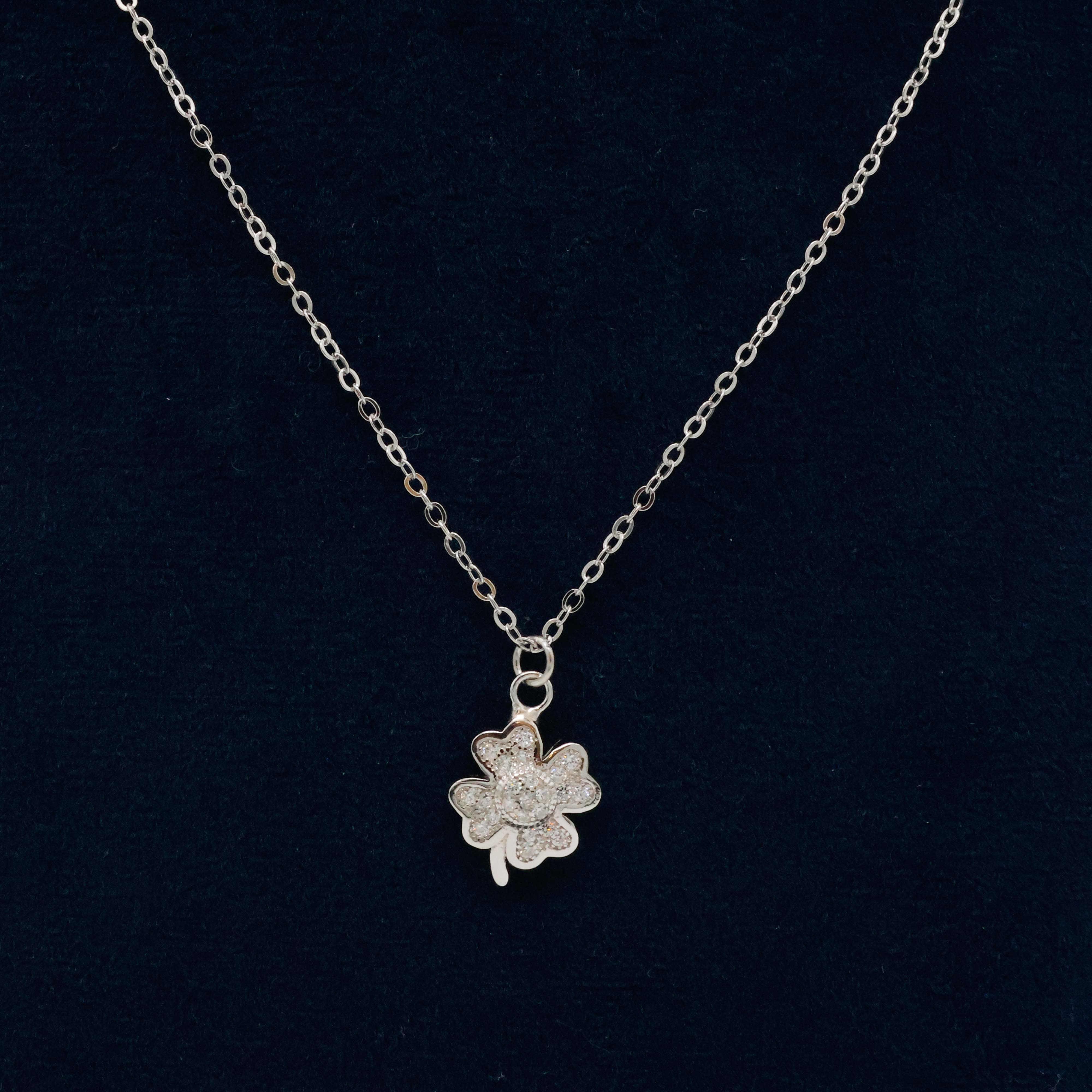 Arham Silver Palace - Silver Clover Necklace