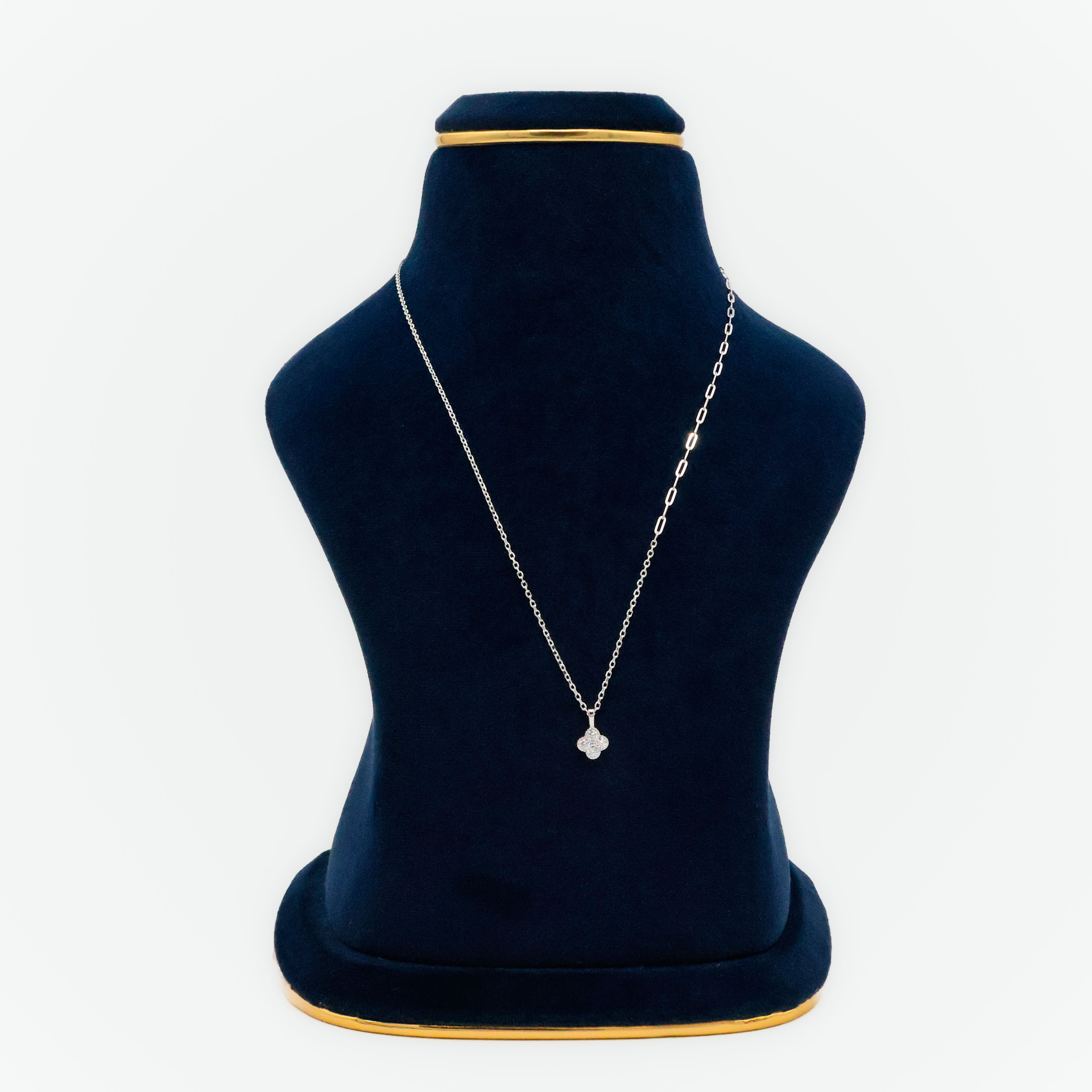 Arham Silver Palace - Silver Clover Pendant