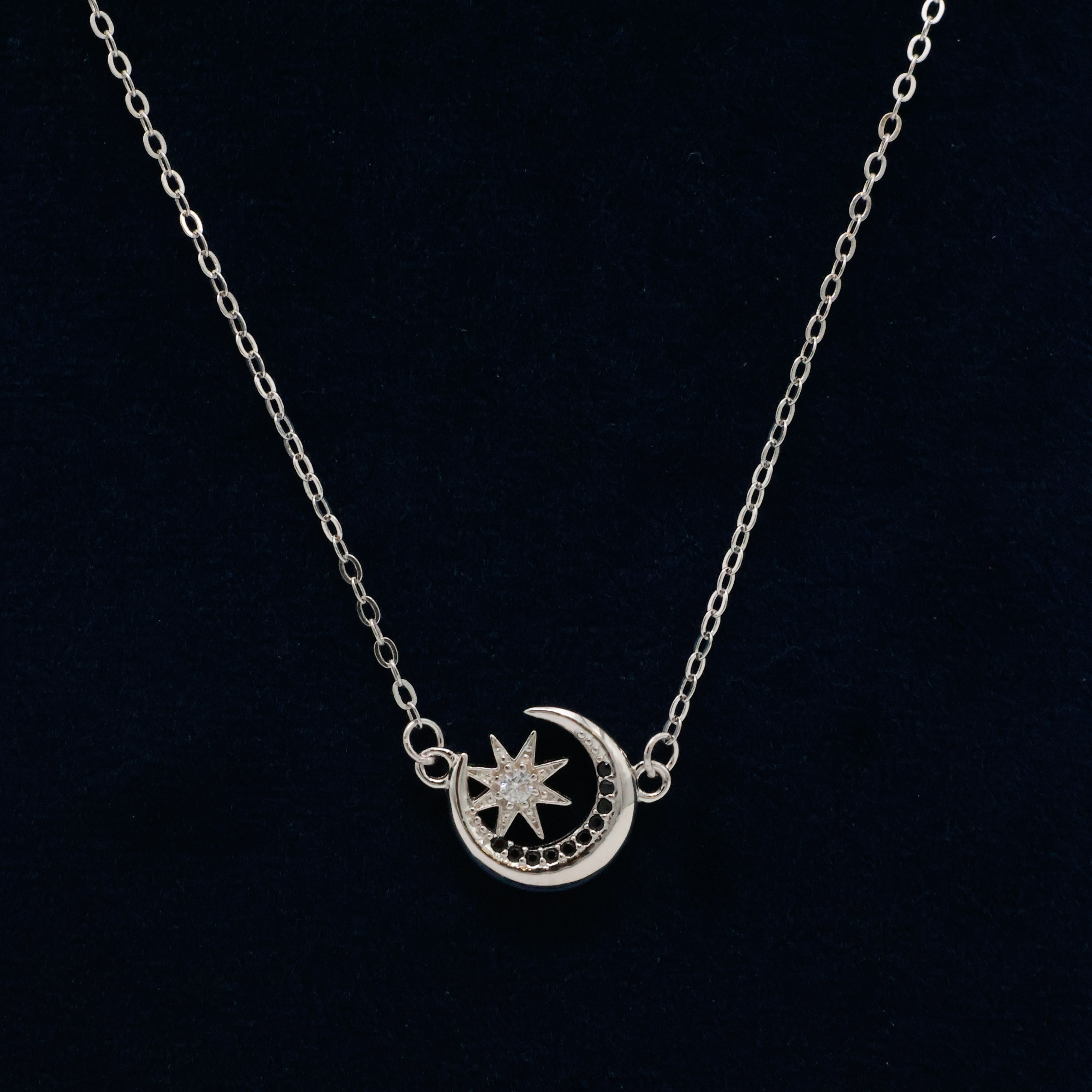 Arham Silver Palace - Silver Moon Pendant